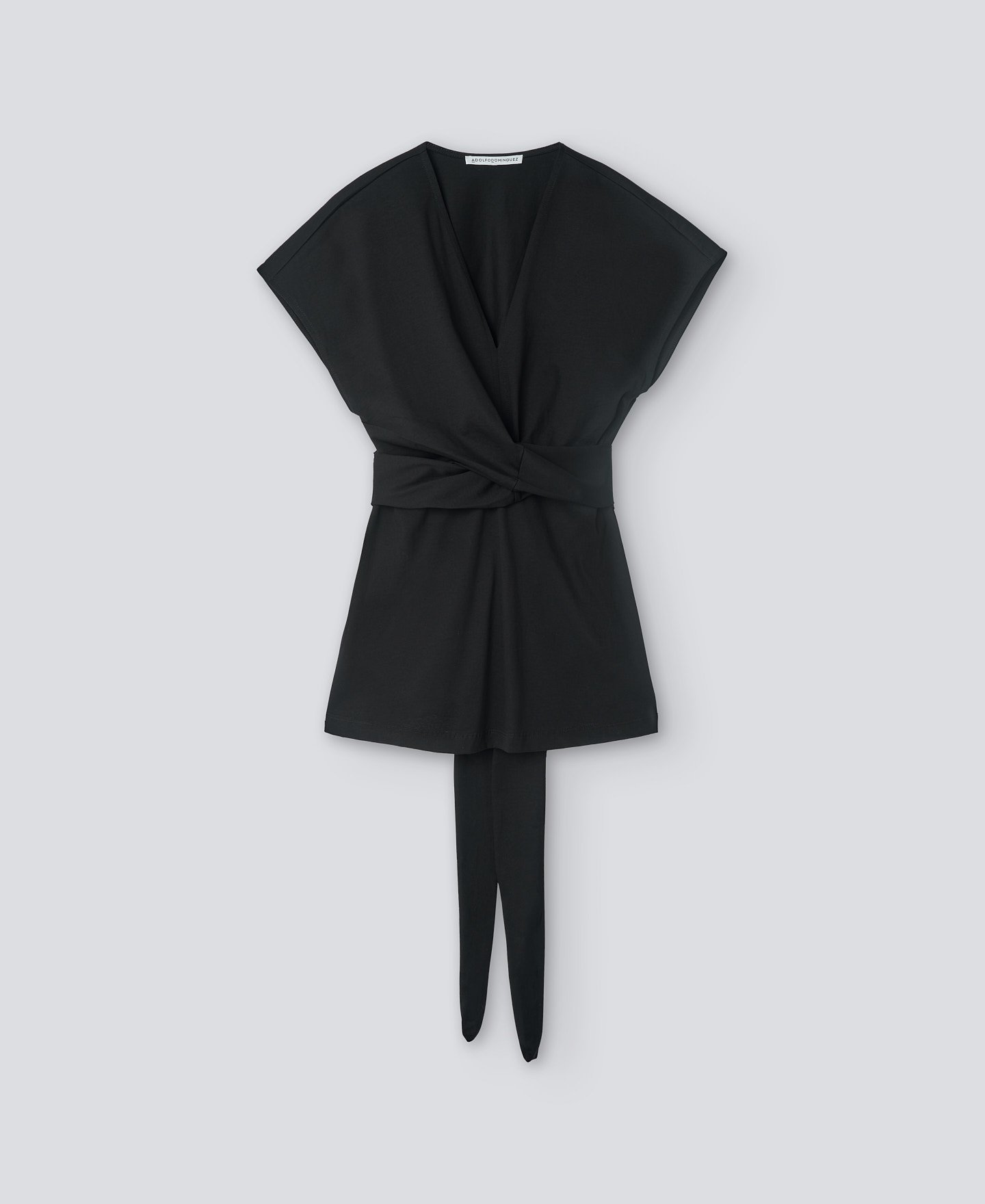 T-shirt with knot at waist woman image number 4