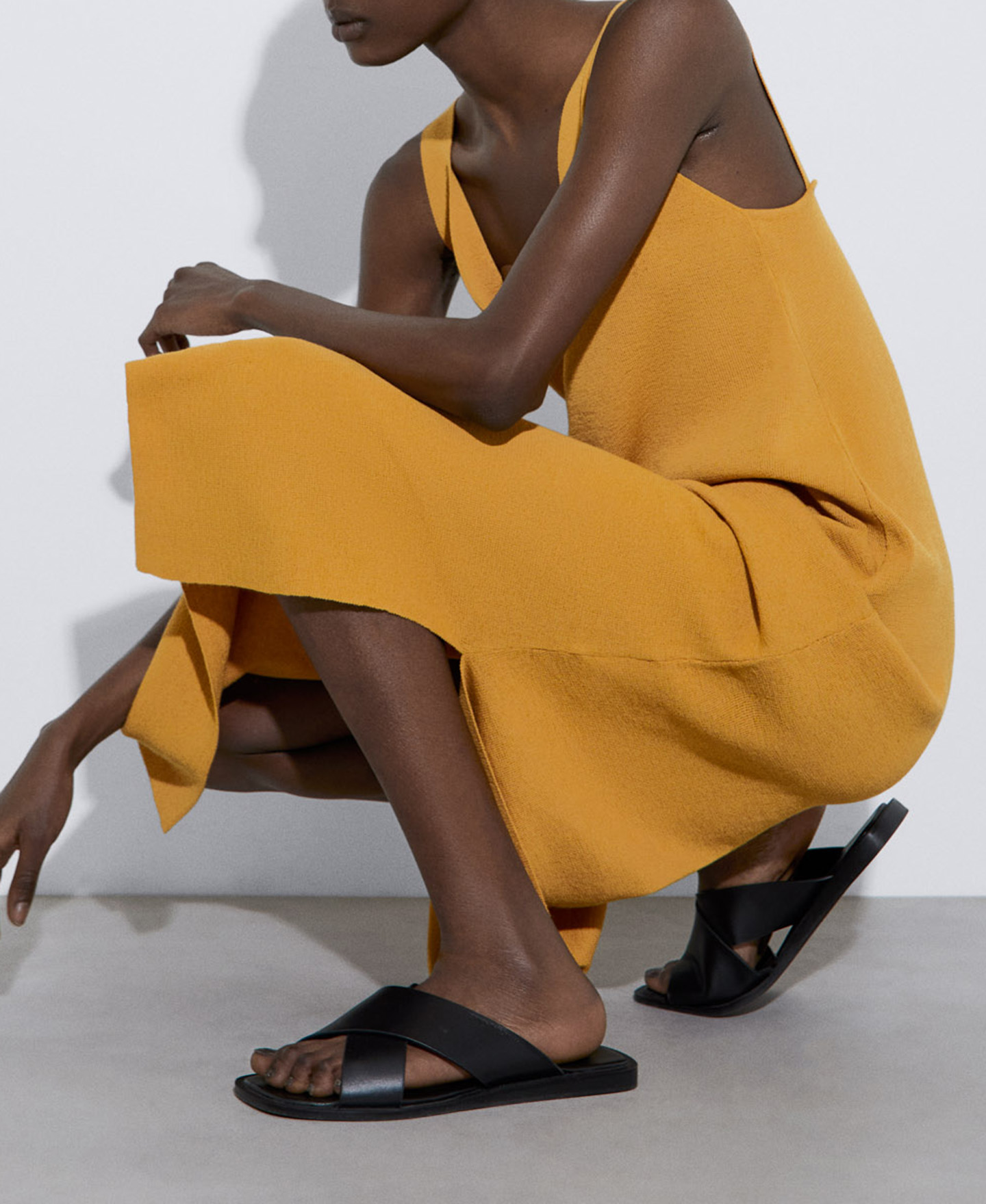 V-neck knit dress image number 3