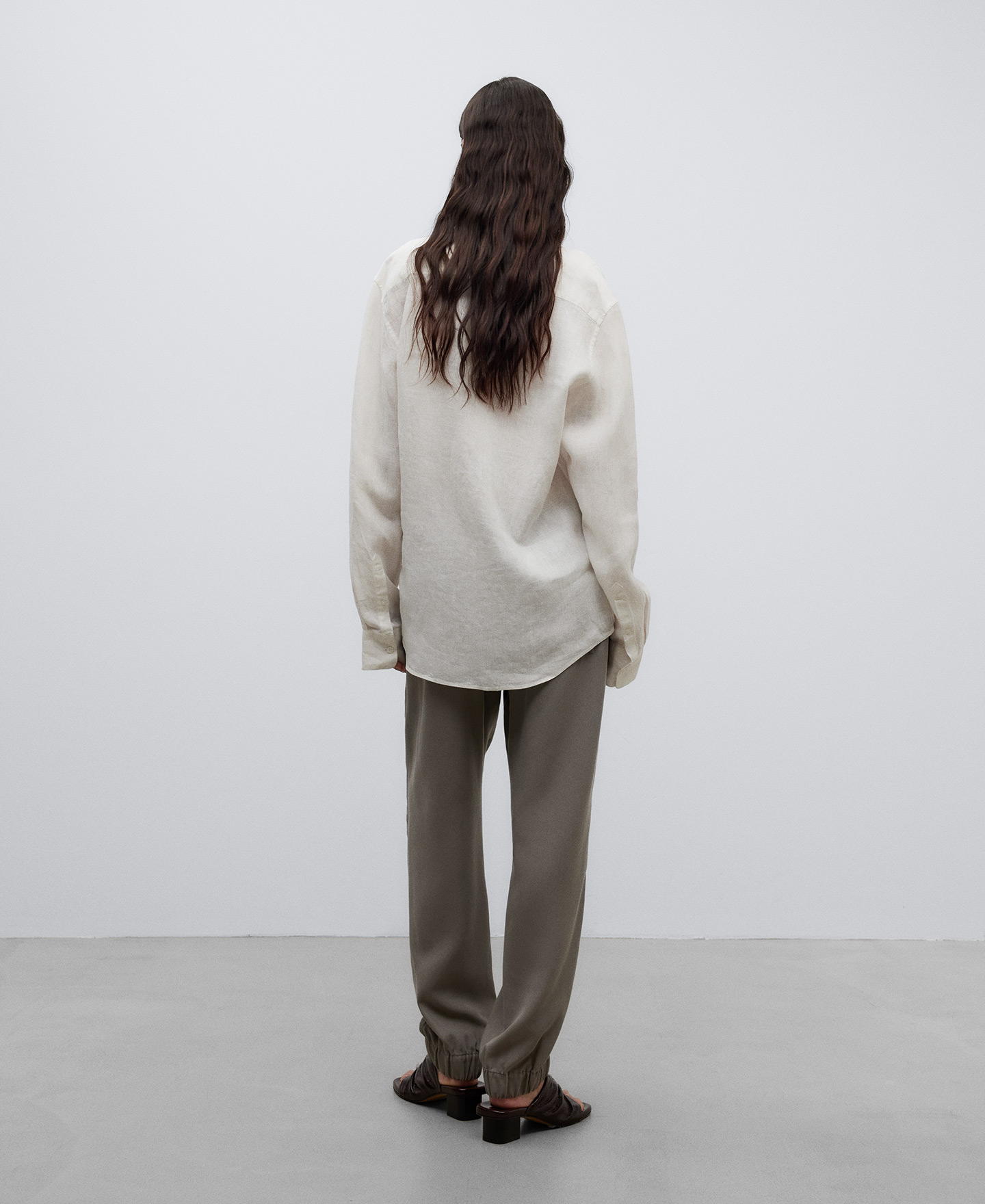Pantalón jogger mujer image number 2