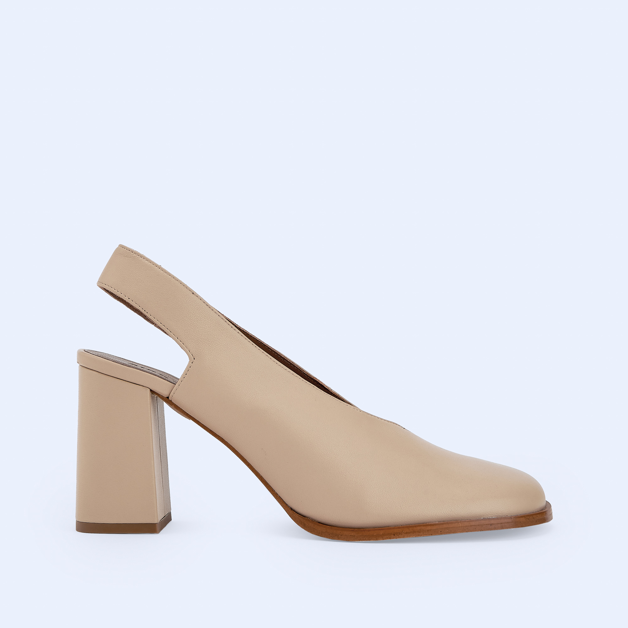 Assymetric leather shoe image number 0