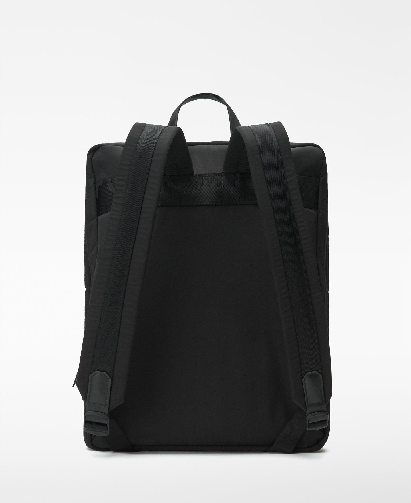 Mochila compacta solapa hombre image number 1
