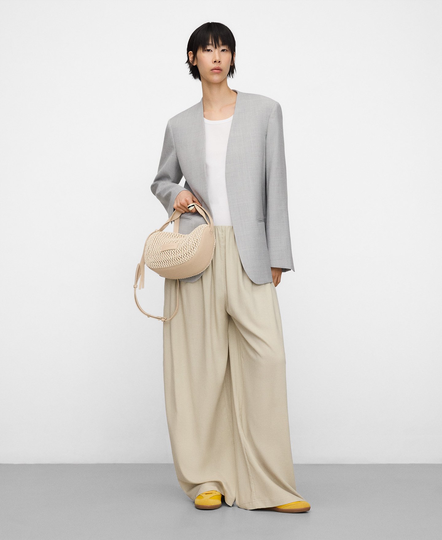 Mini-Bowlingtasche Dorna mit Raffia-Struktur image number 4