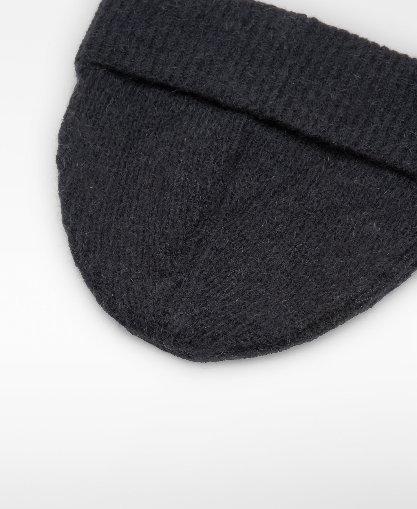 Ribbed knit beanie hat man image number 2