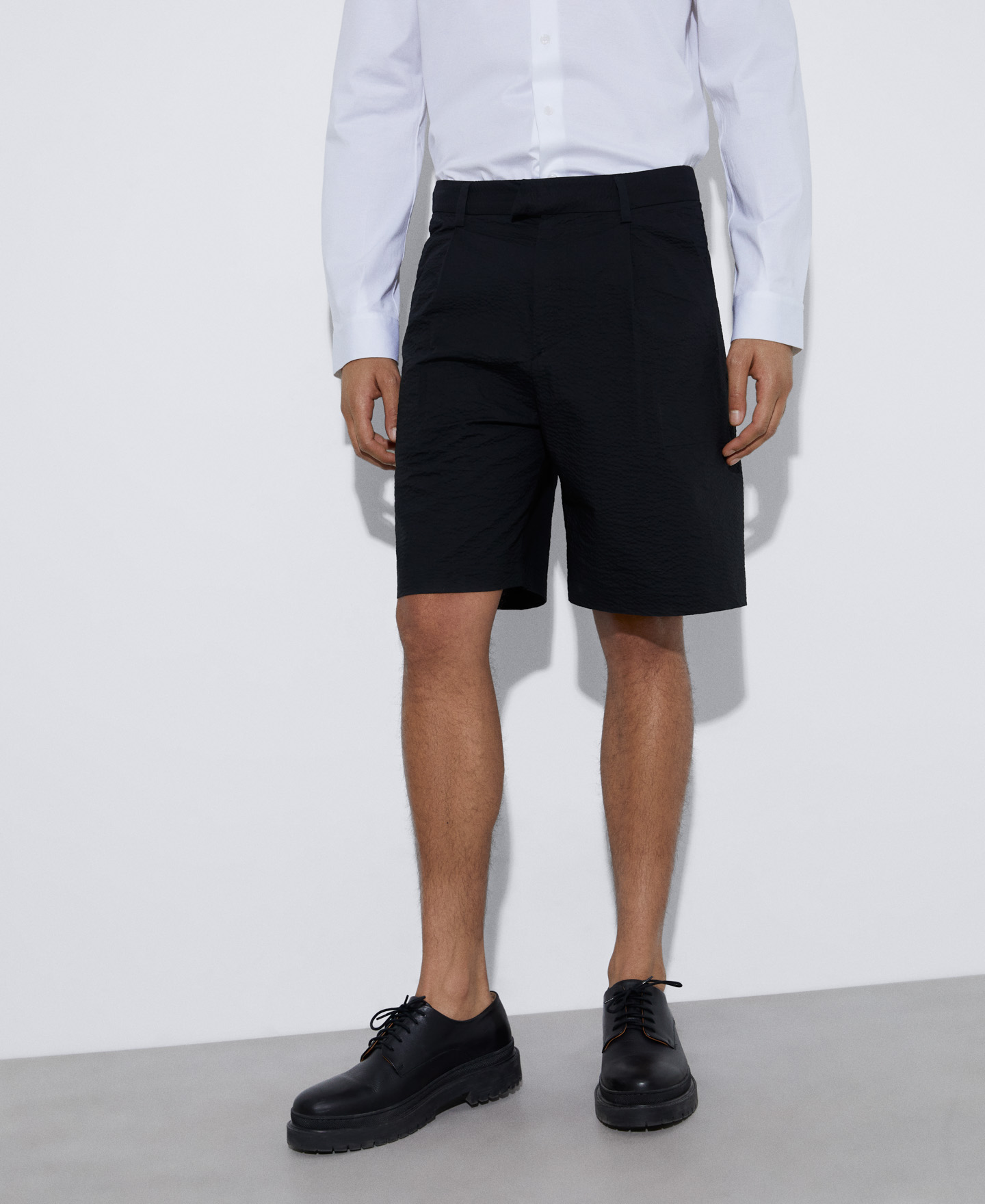 Cotton seersucker Bermuda shorts image number 0