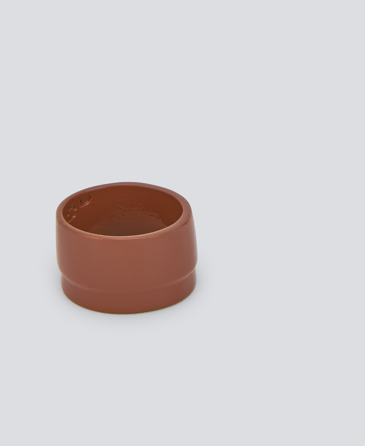 Anillo lacado con relieve mujer image number 1
