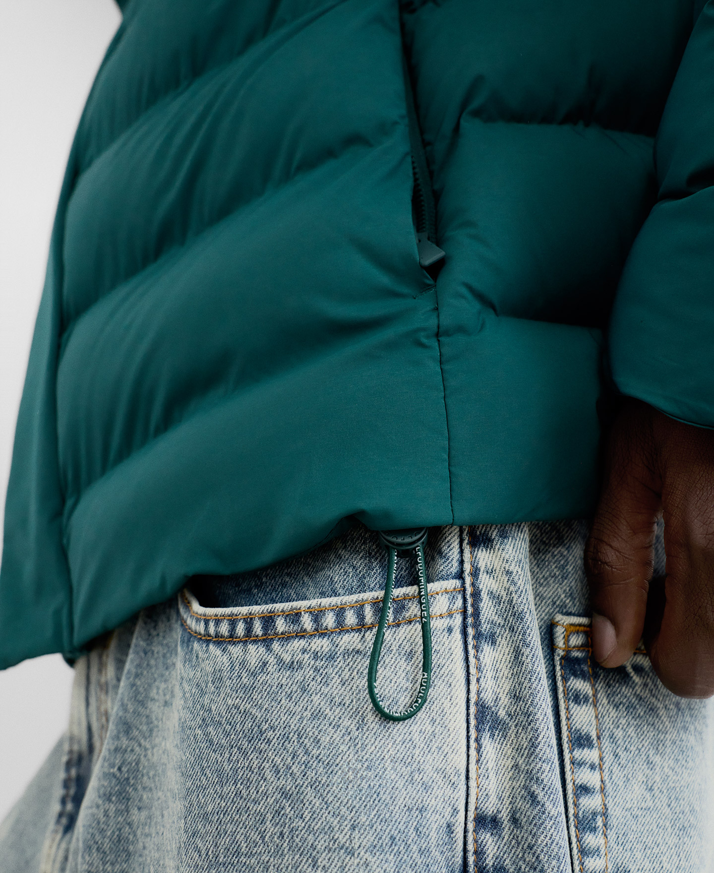 Seamless-effect padded jacket image number 3