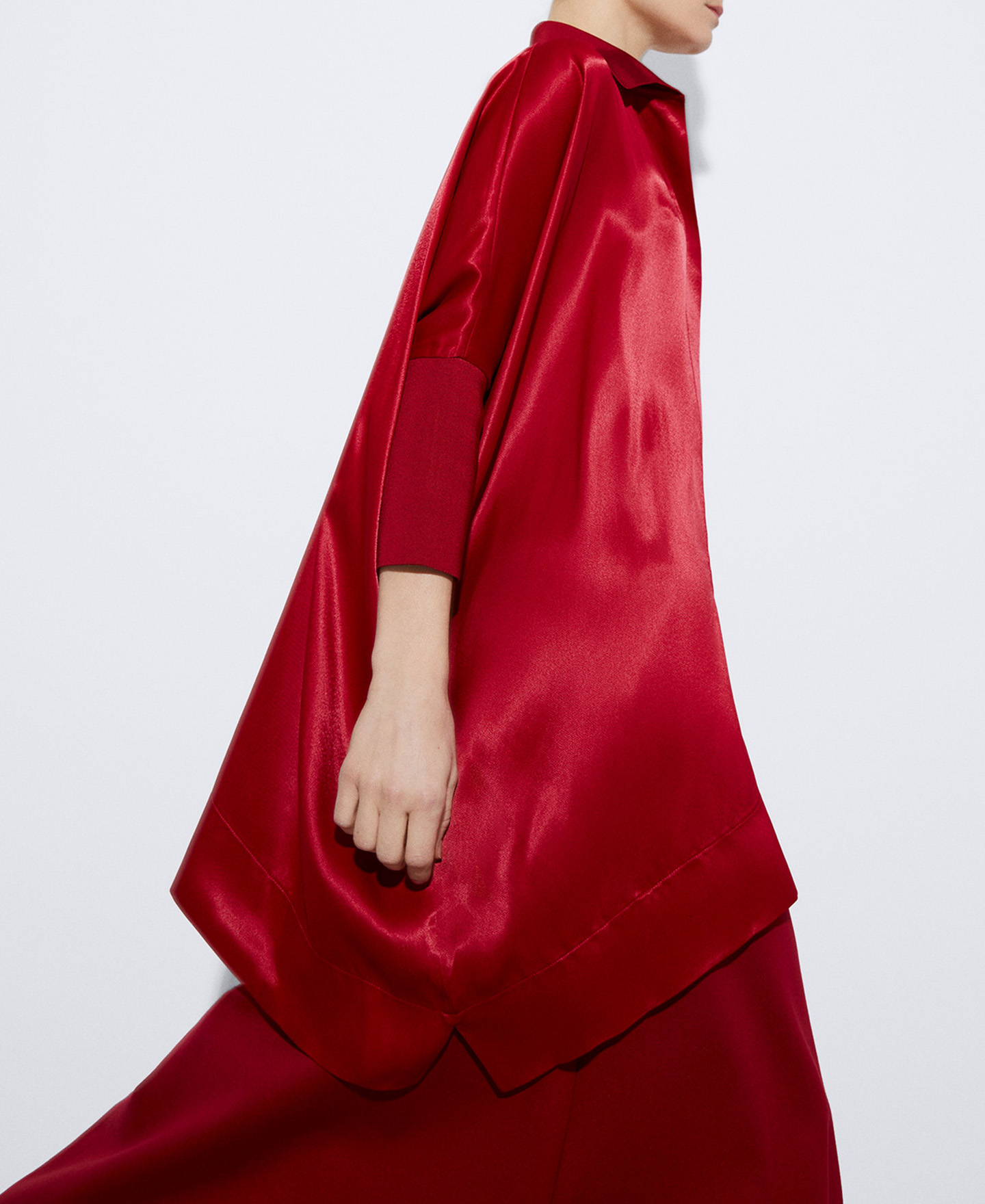 Fluid viscose blouse image number 4