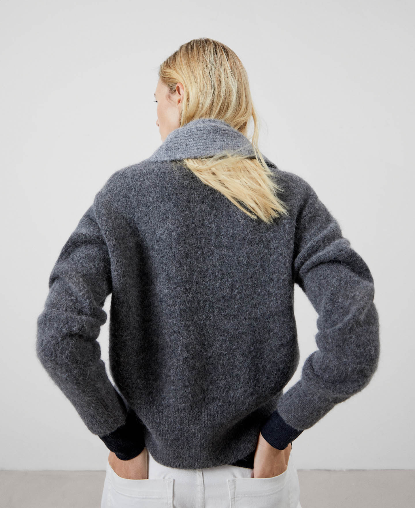 Wooll knitted scarf collar sweater image number 2