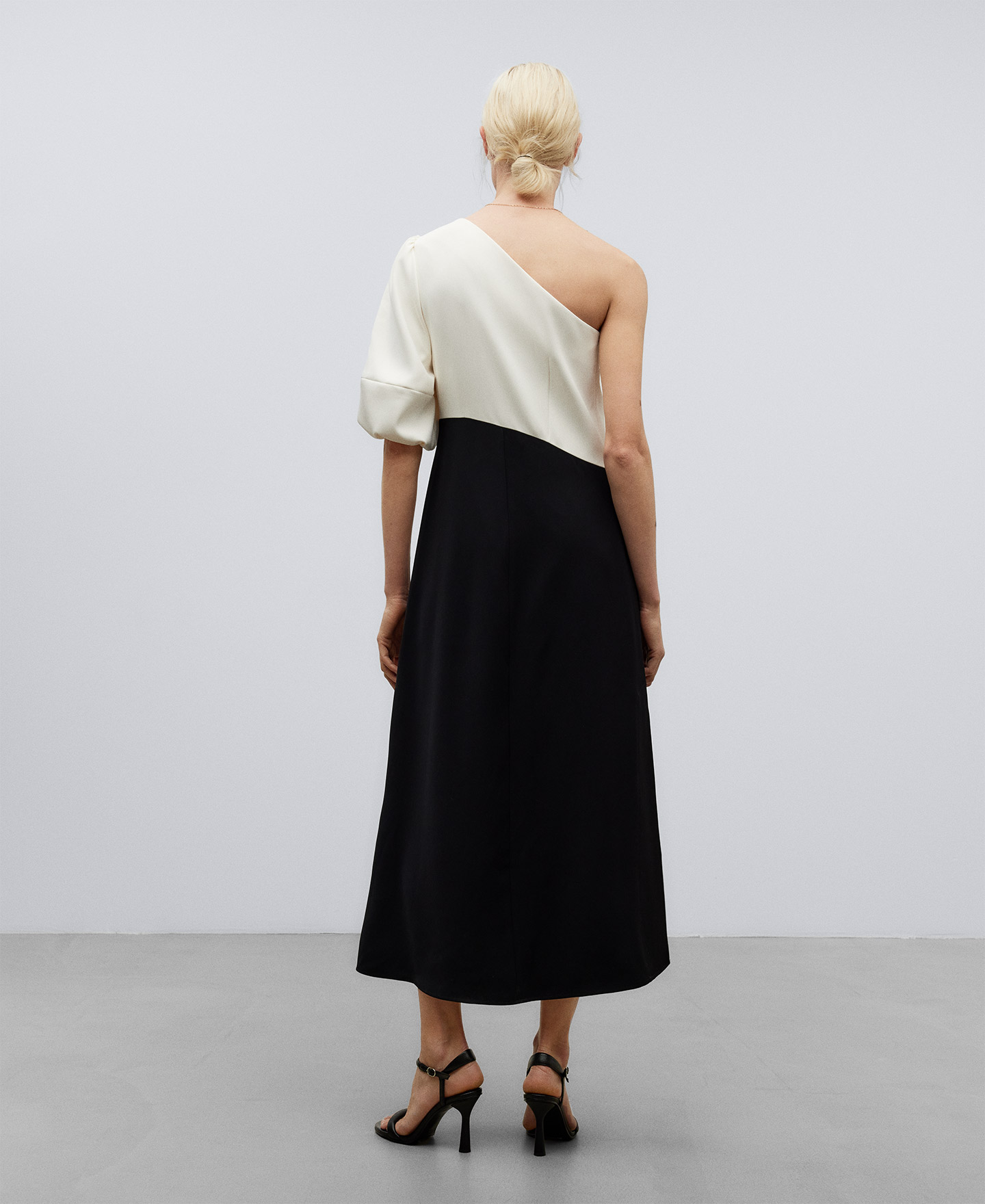 Asymmetrical two-tone dress woman image number 2
