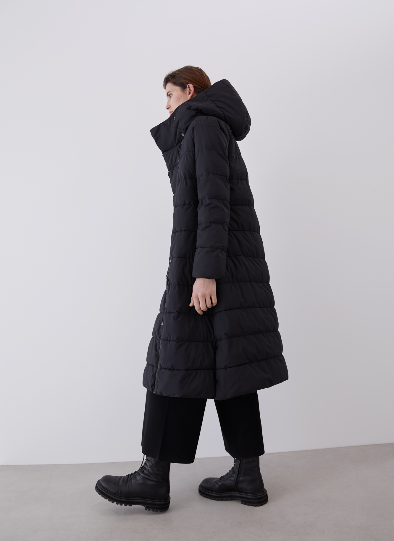 Long puffer coat with side zipper image number 4