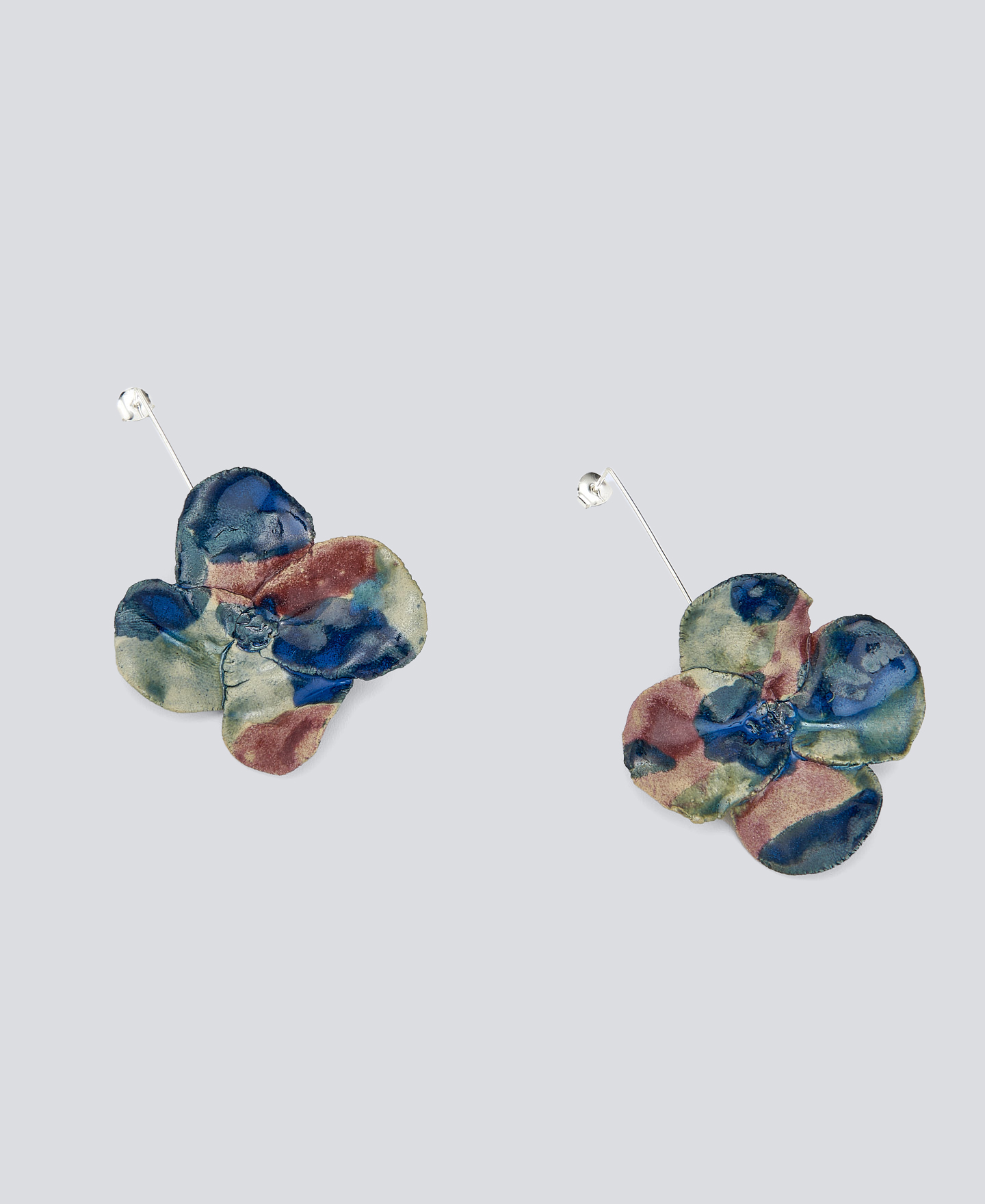 Big Peixe Nero earrings image number 1
