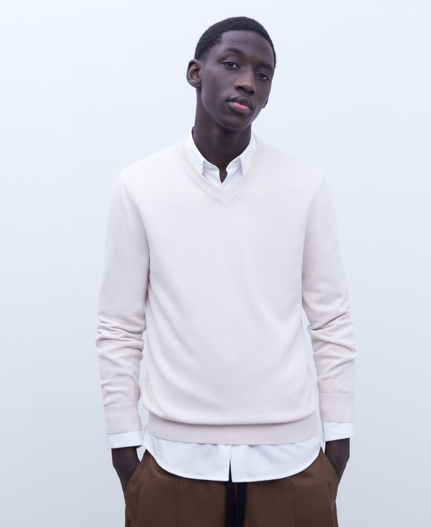 Organic cotton V-neck sweater image number 0