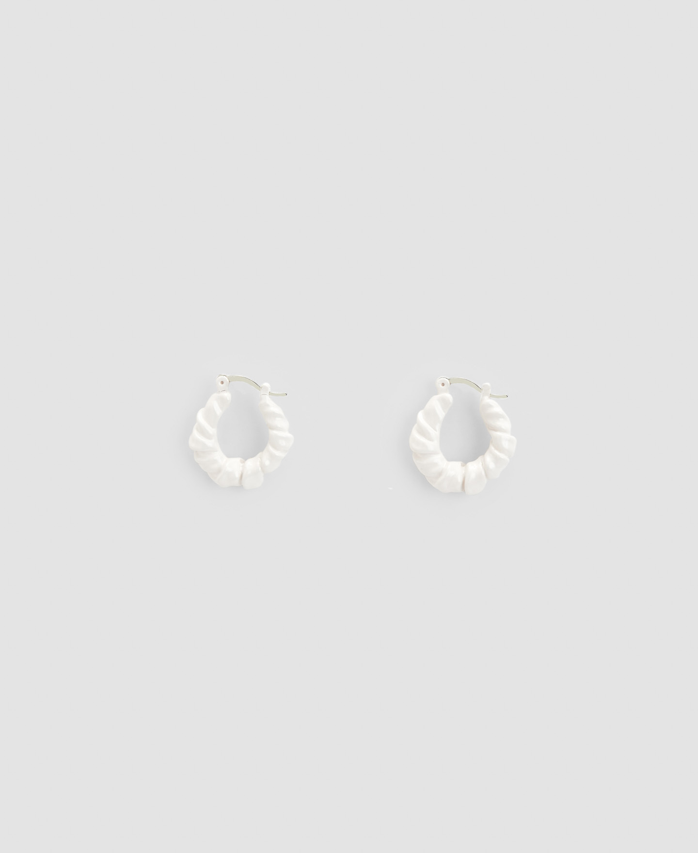 Zinc and resin lacquered earring image number 0