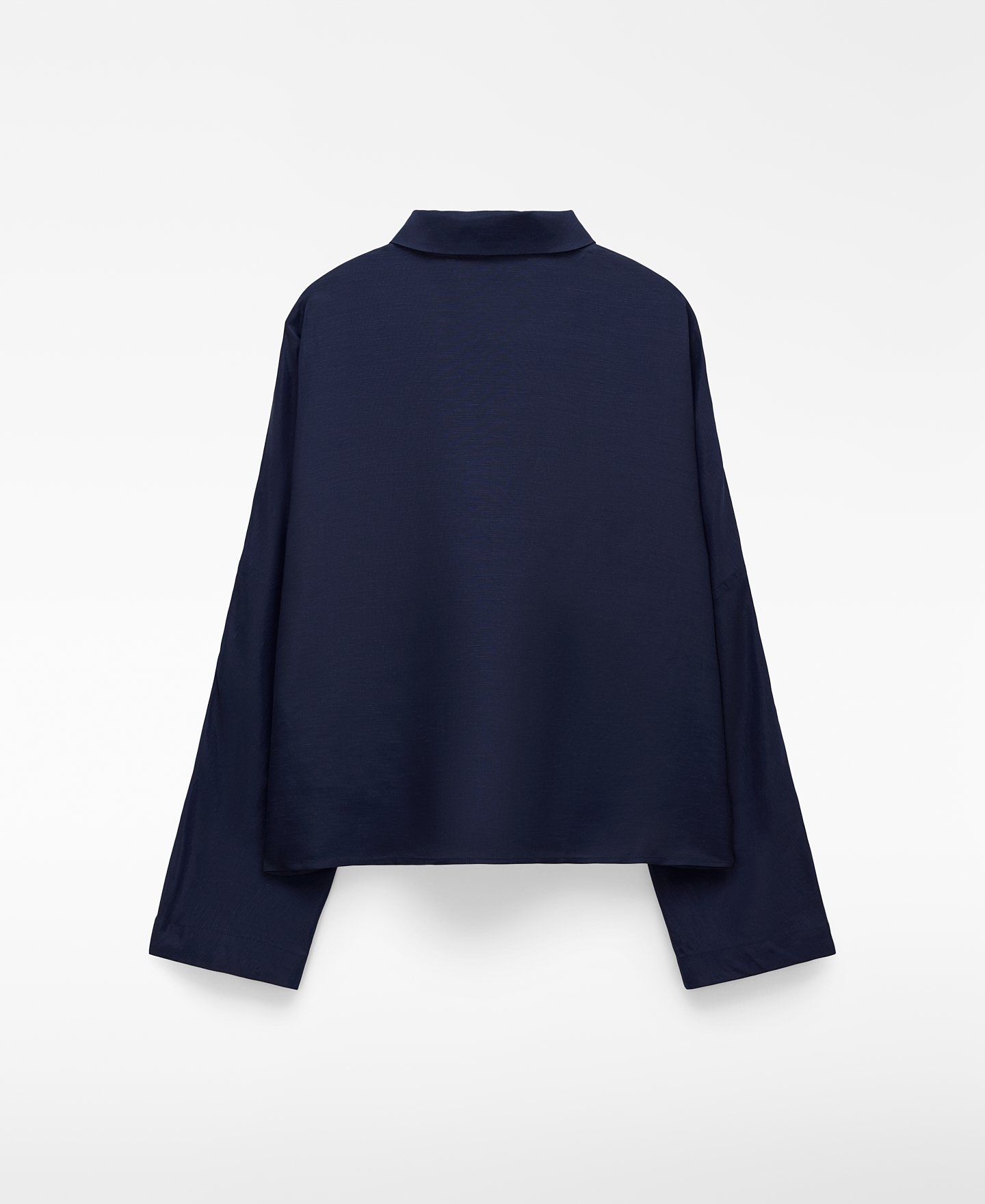 Short overshirt with pockets image number 5