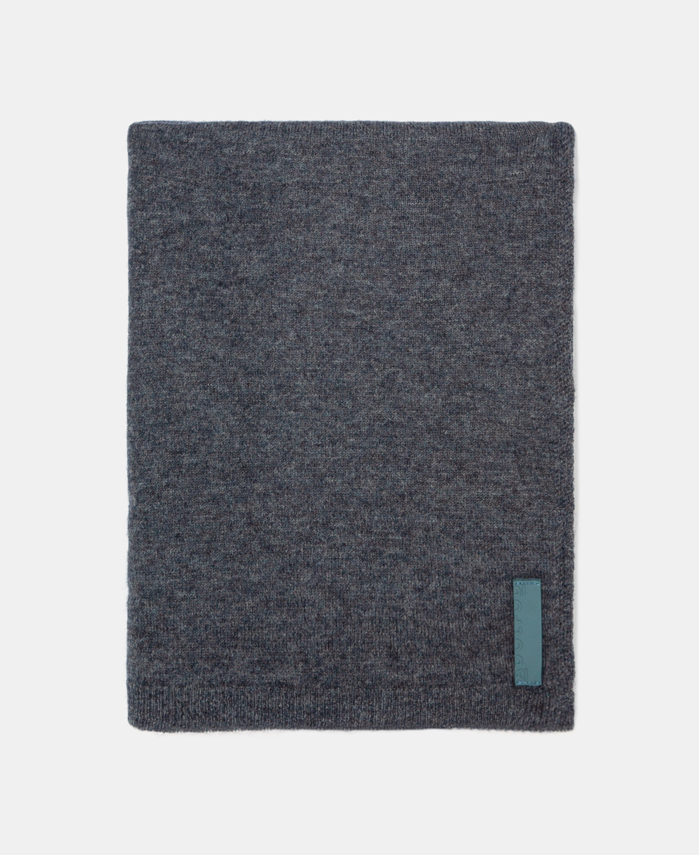 Plain merino wool scarf image number 0