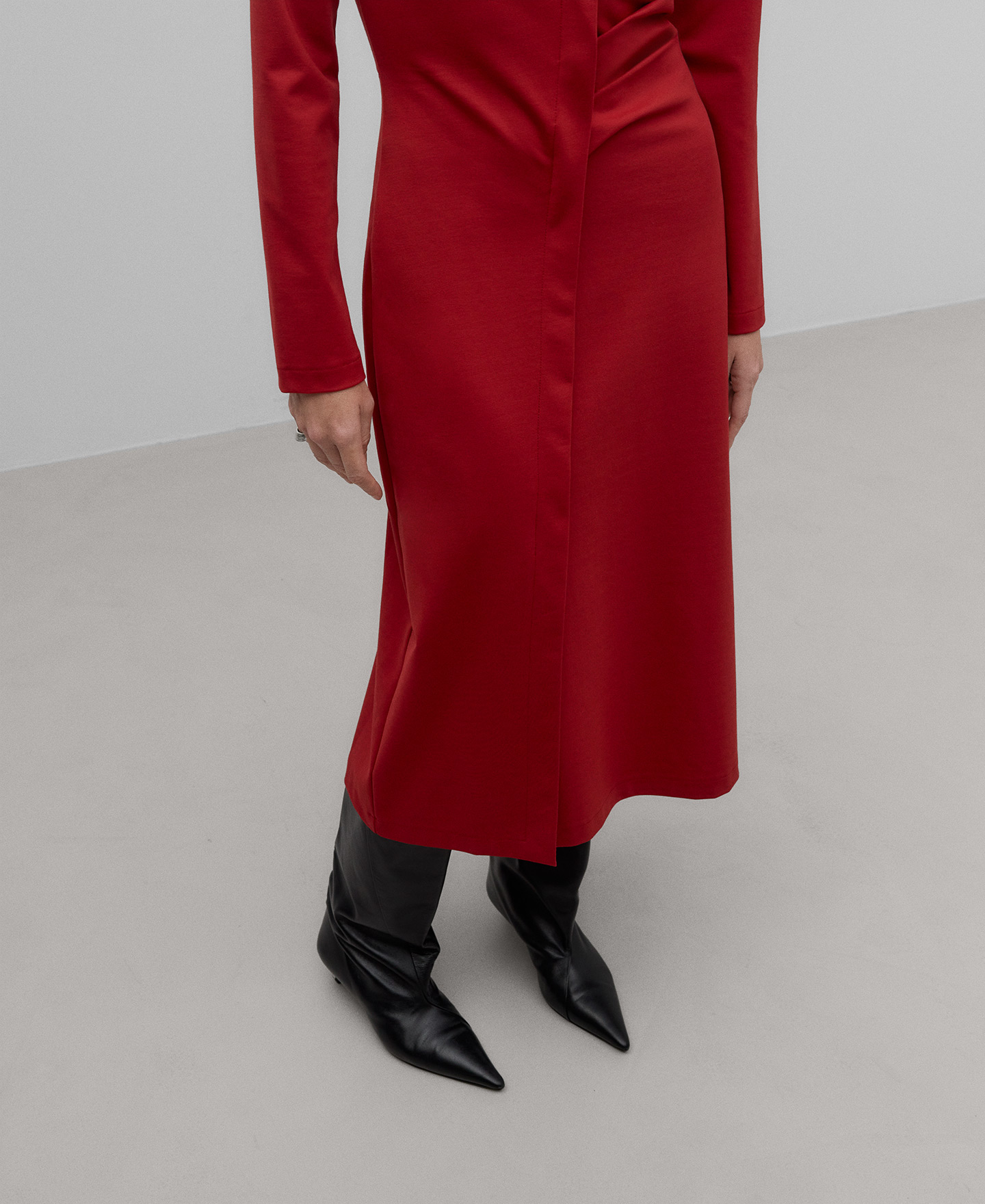 Midi dress with a gather woman image number 3
