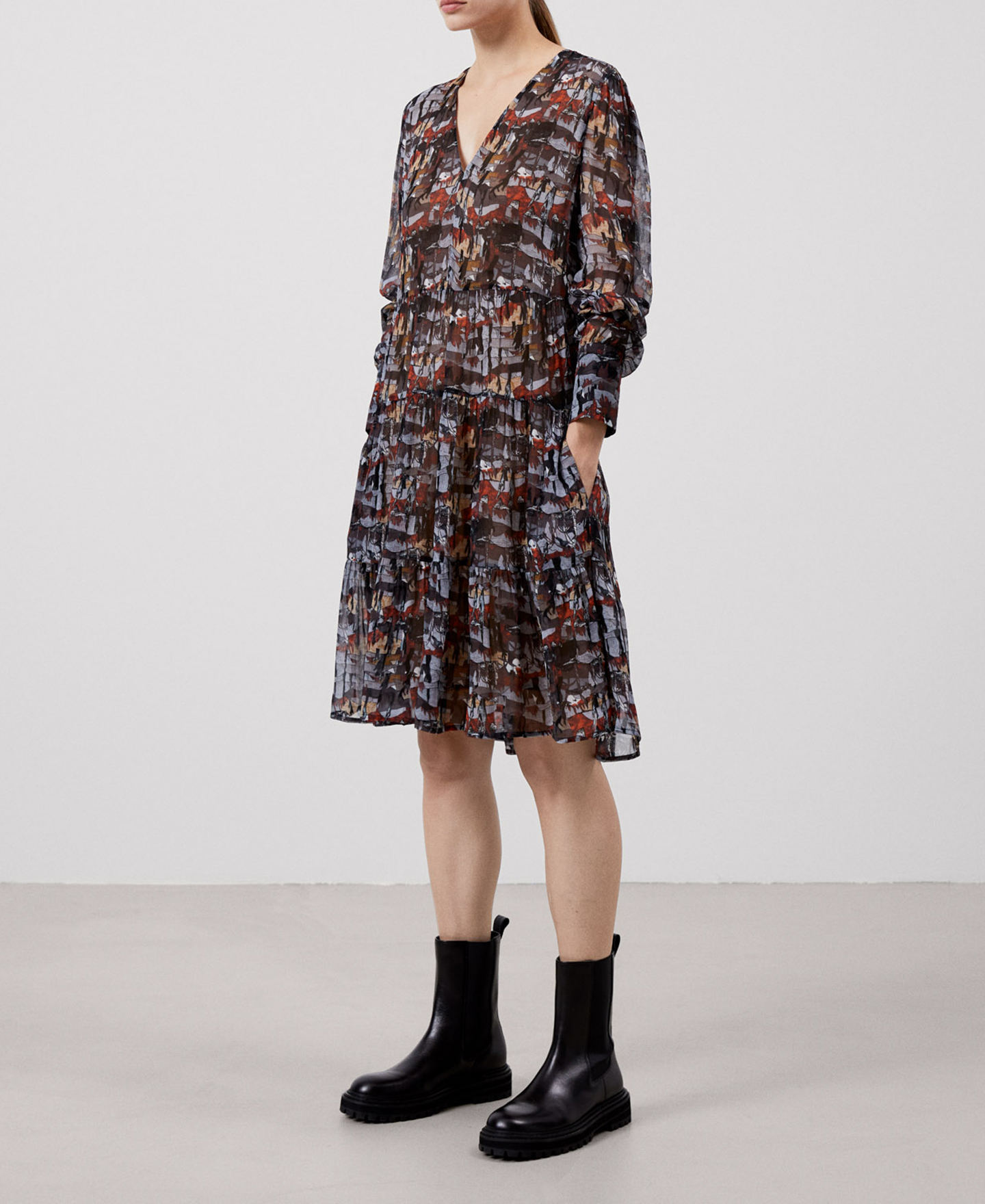 Short pleated printed dress image number 0