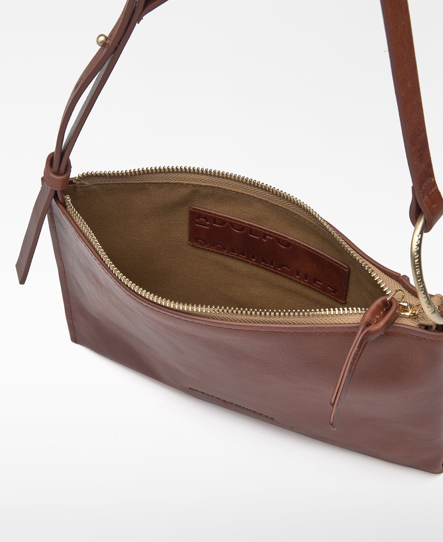 Orión flat crossbody woman image number 3