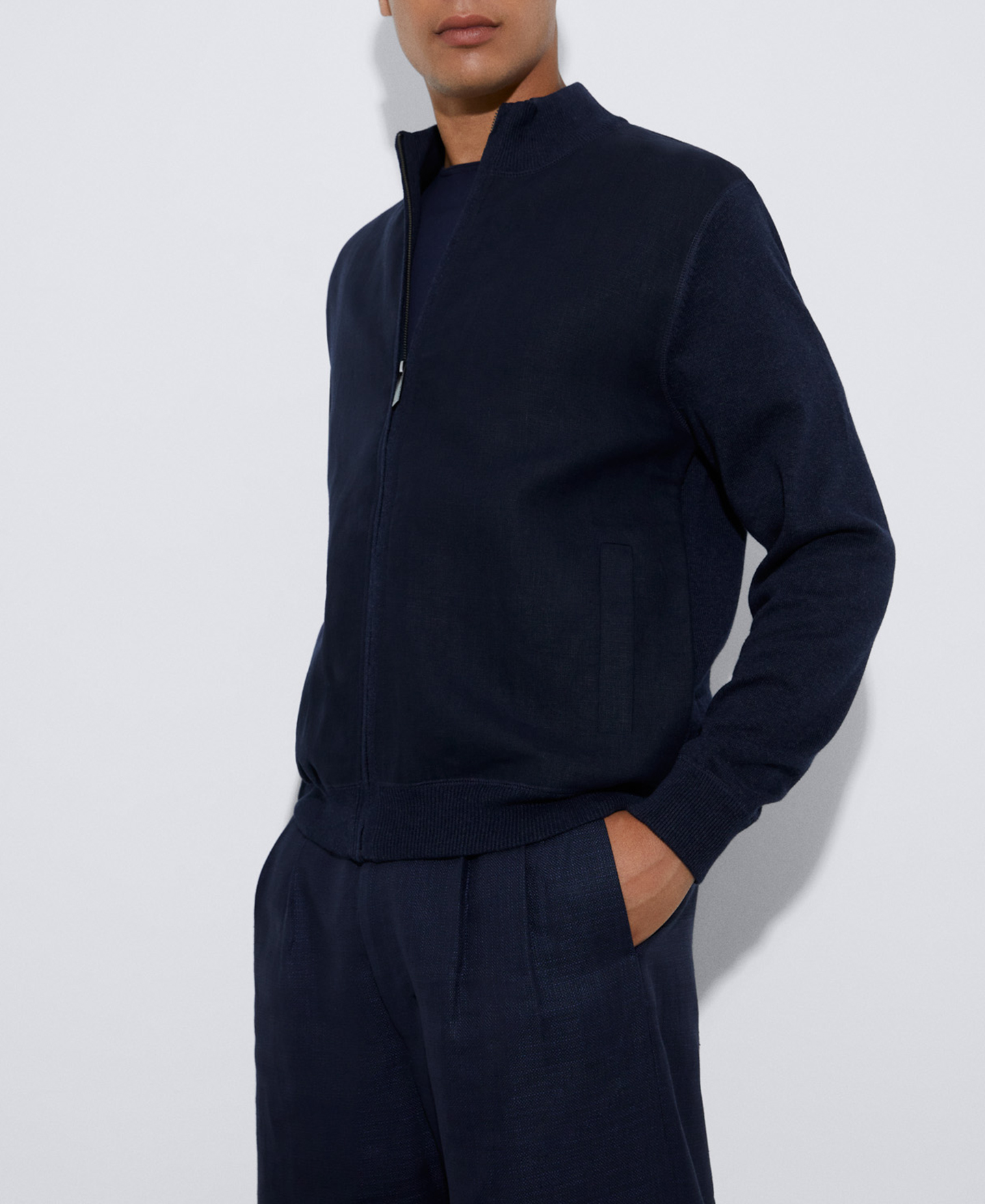 Knitted jacket in linen and cotton image number 0