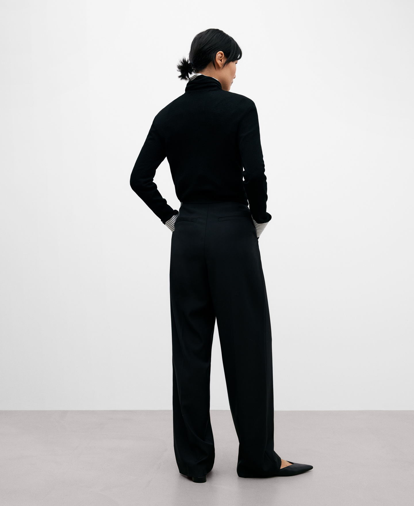 Wide leg straight trousers for women image number 2