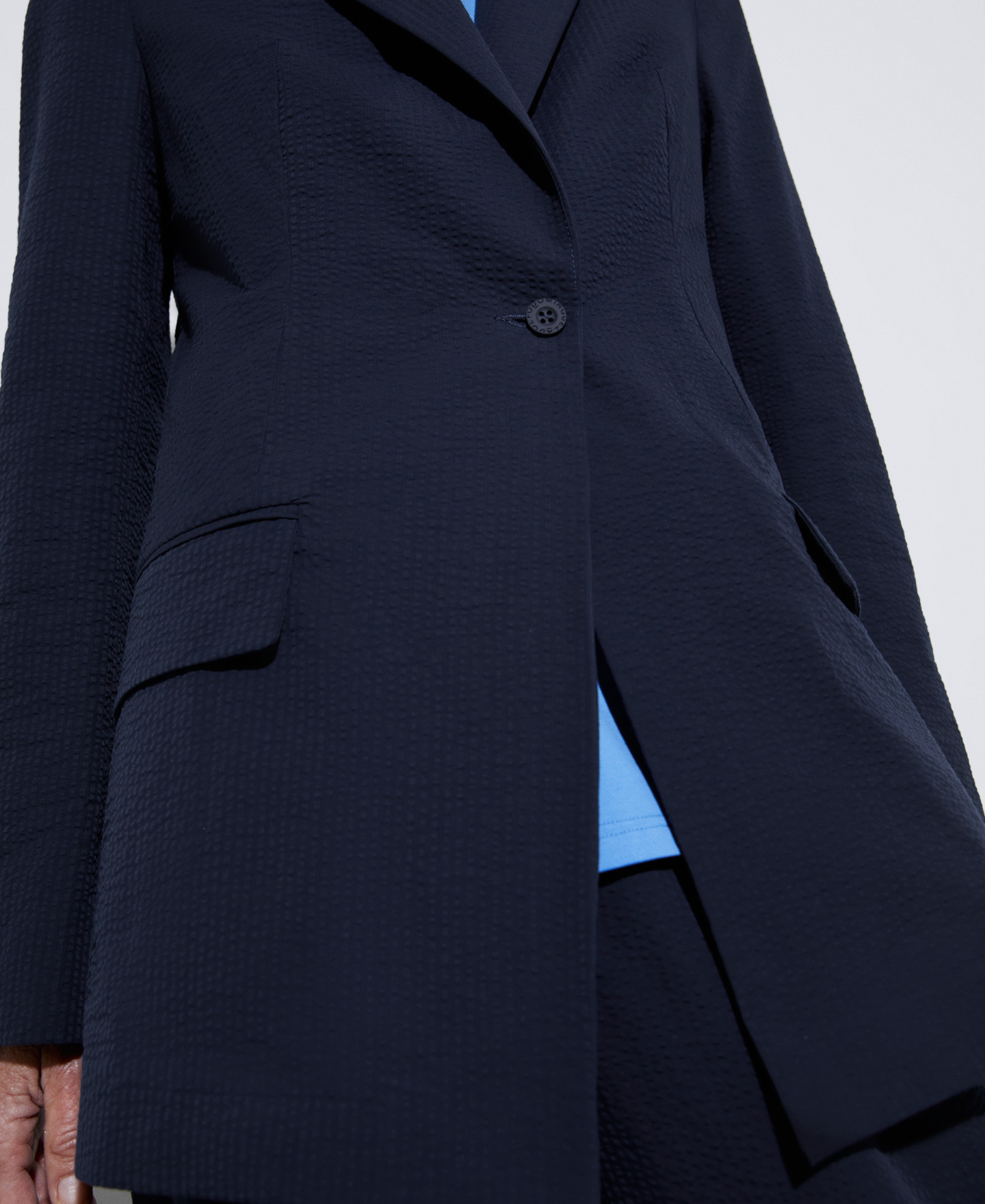 Tailored blazer in responsible cotton image number 3