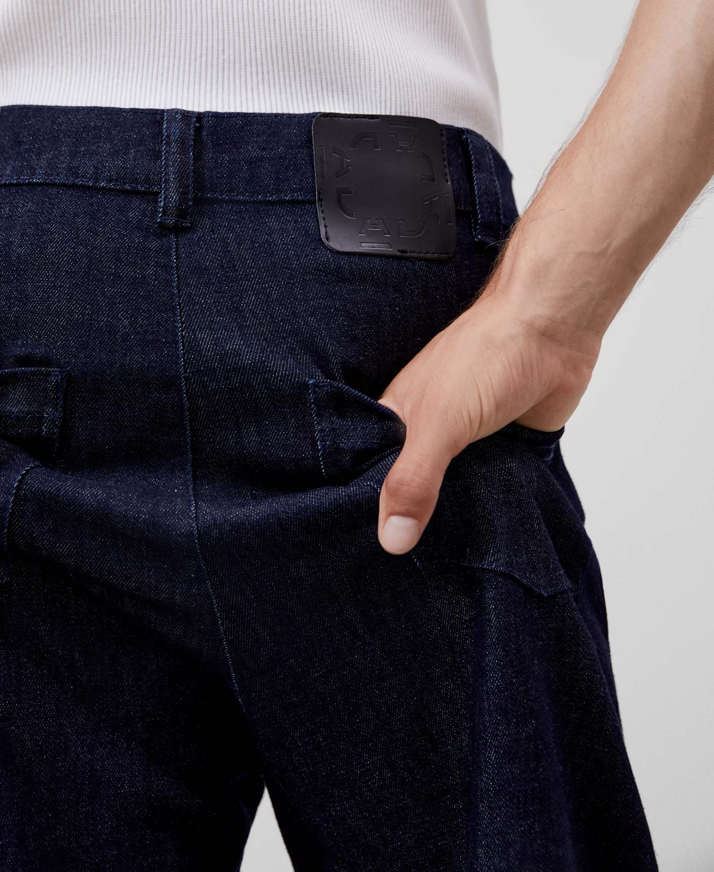 Carrot fit trousers image number 3