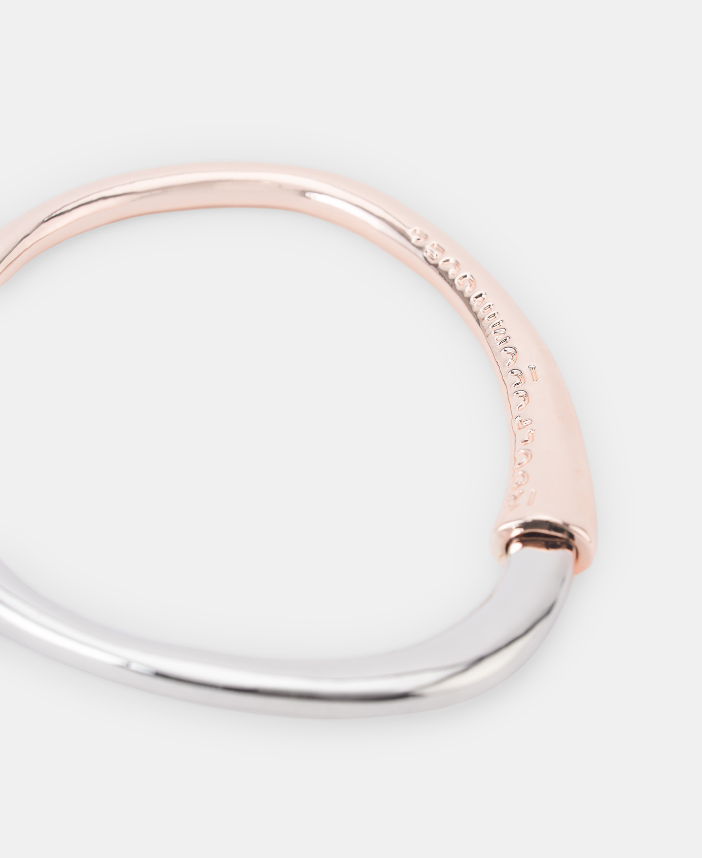 Glossy double ring bracelet image number 1