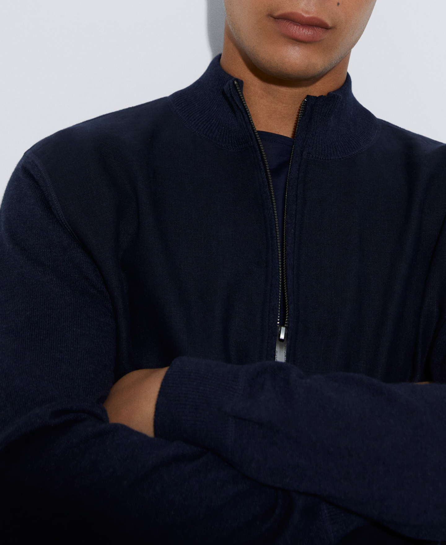 Knitted jacket in linen and cotton image number 3