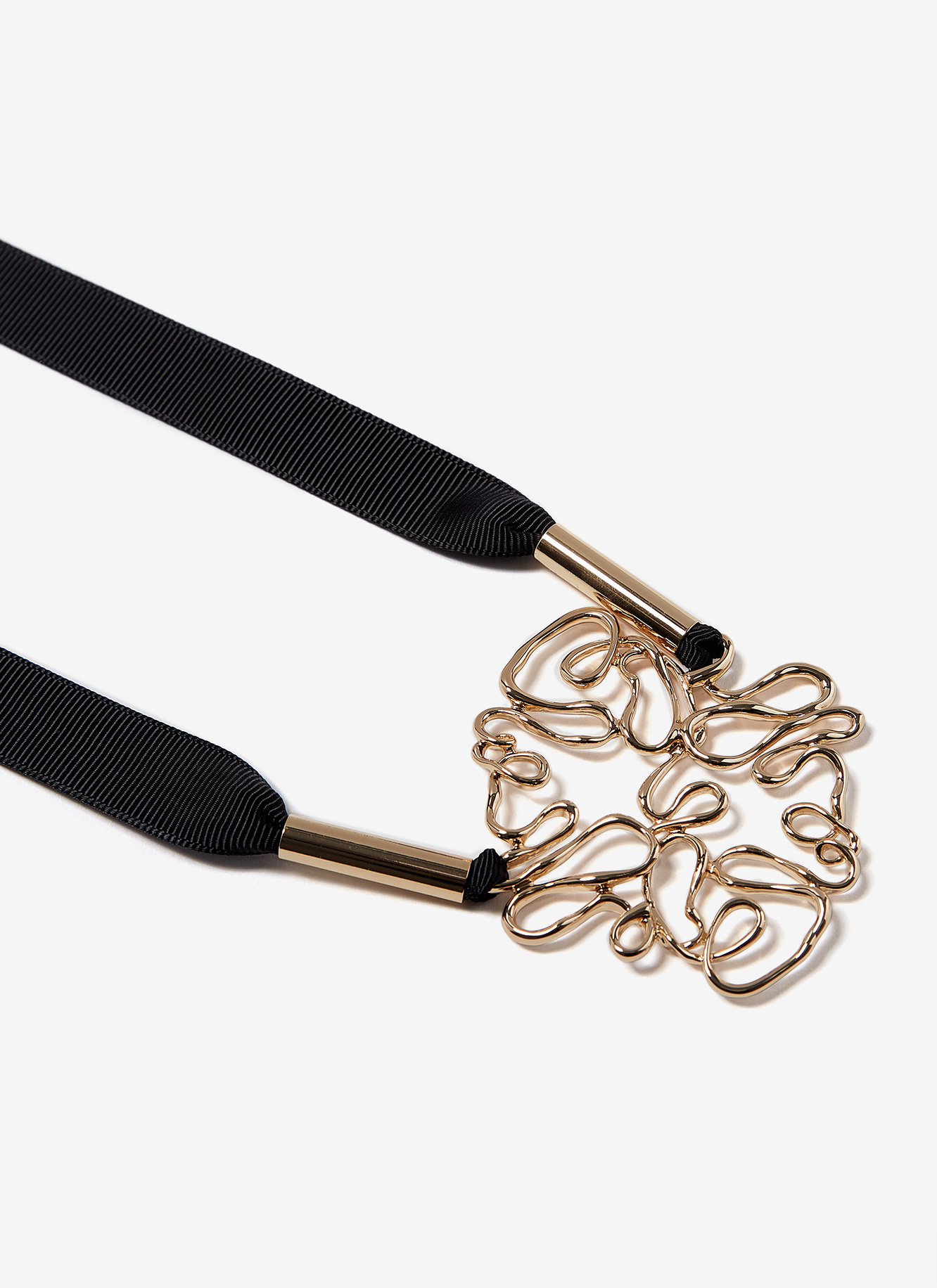 Grosgrain necklace with metallic pendant image number 1