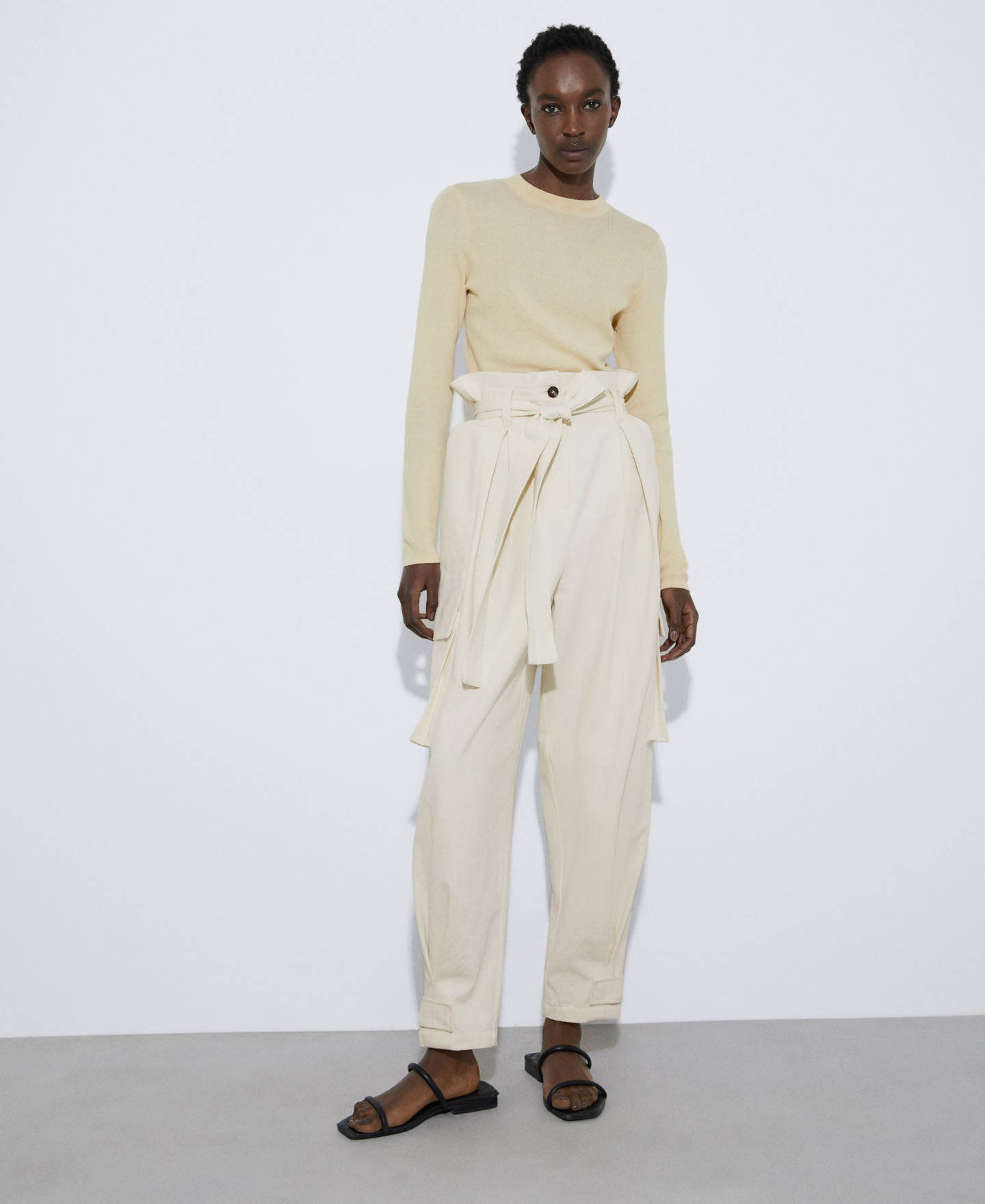 Cotton twill cargo trousers image number 1