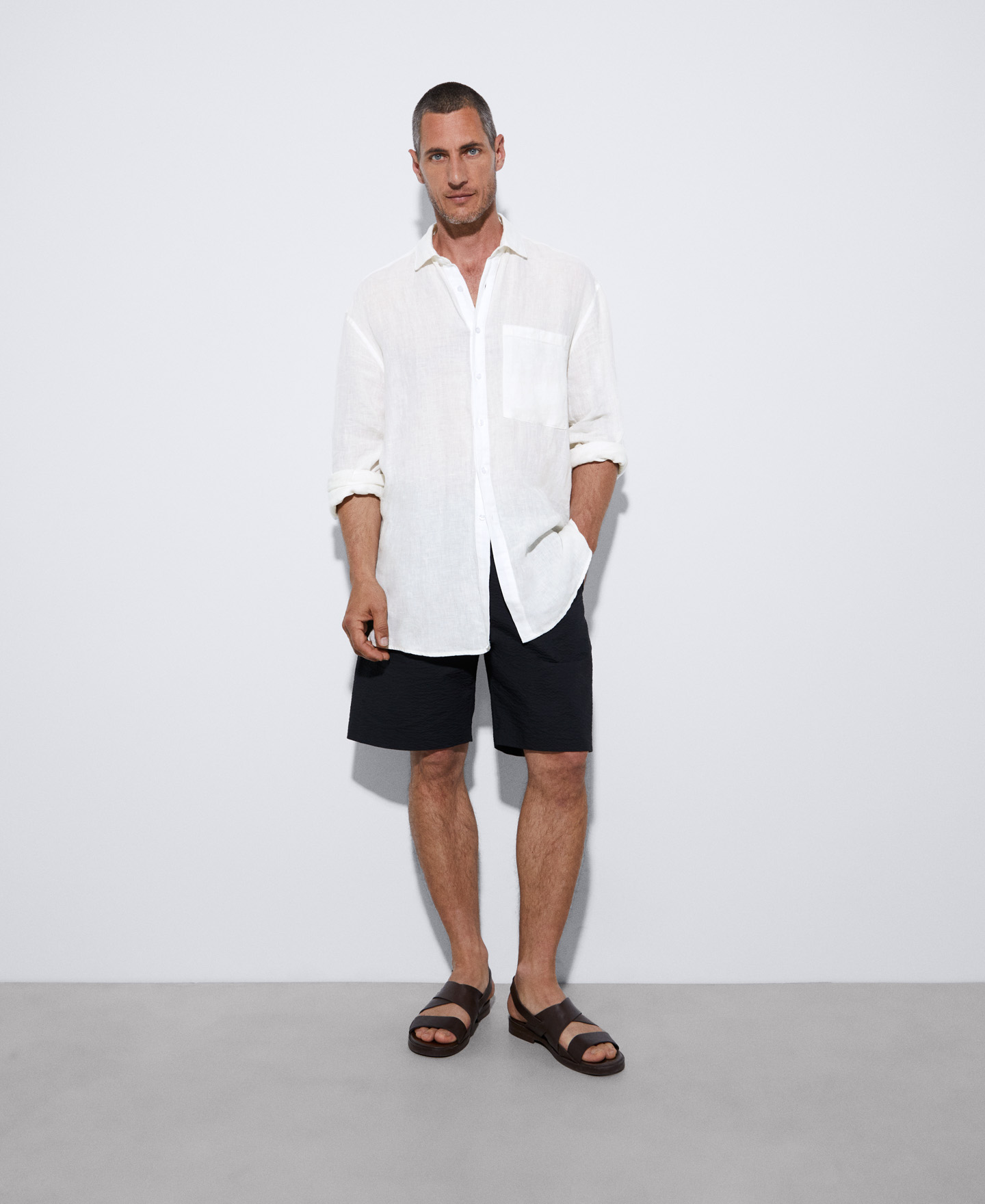Oversize linen shirt image number 1