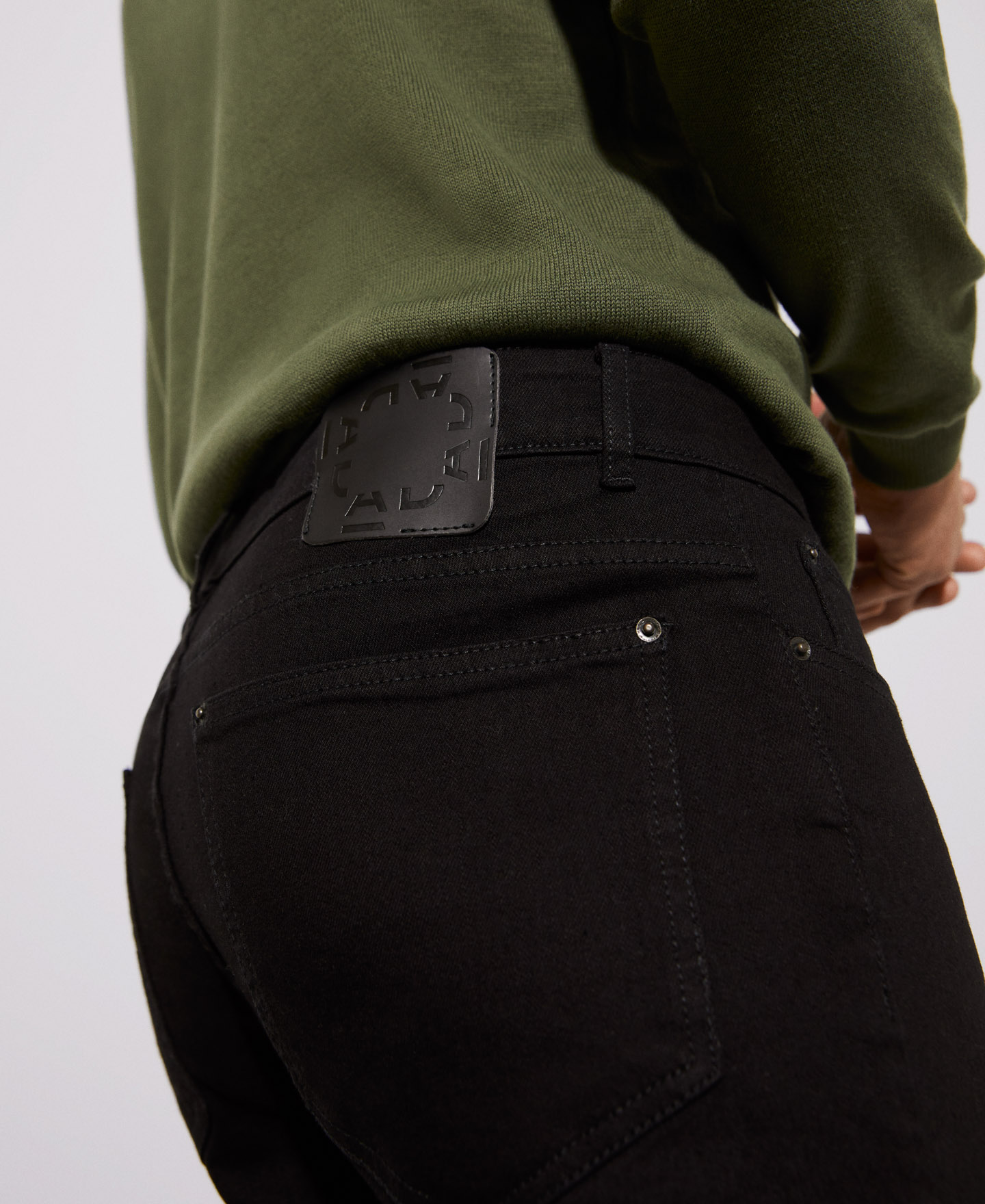 Cotton denim skinny jeans image number 3