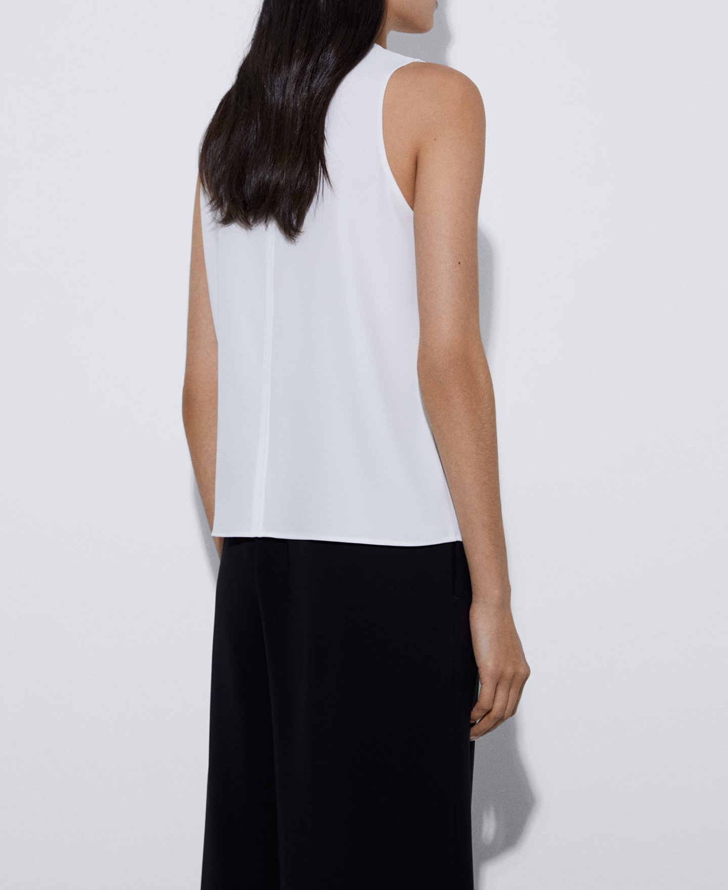 Halter neck cocktail top image number 2