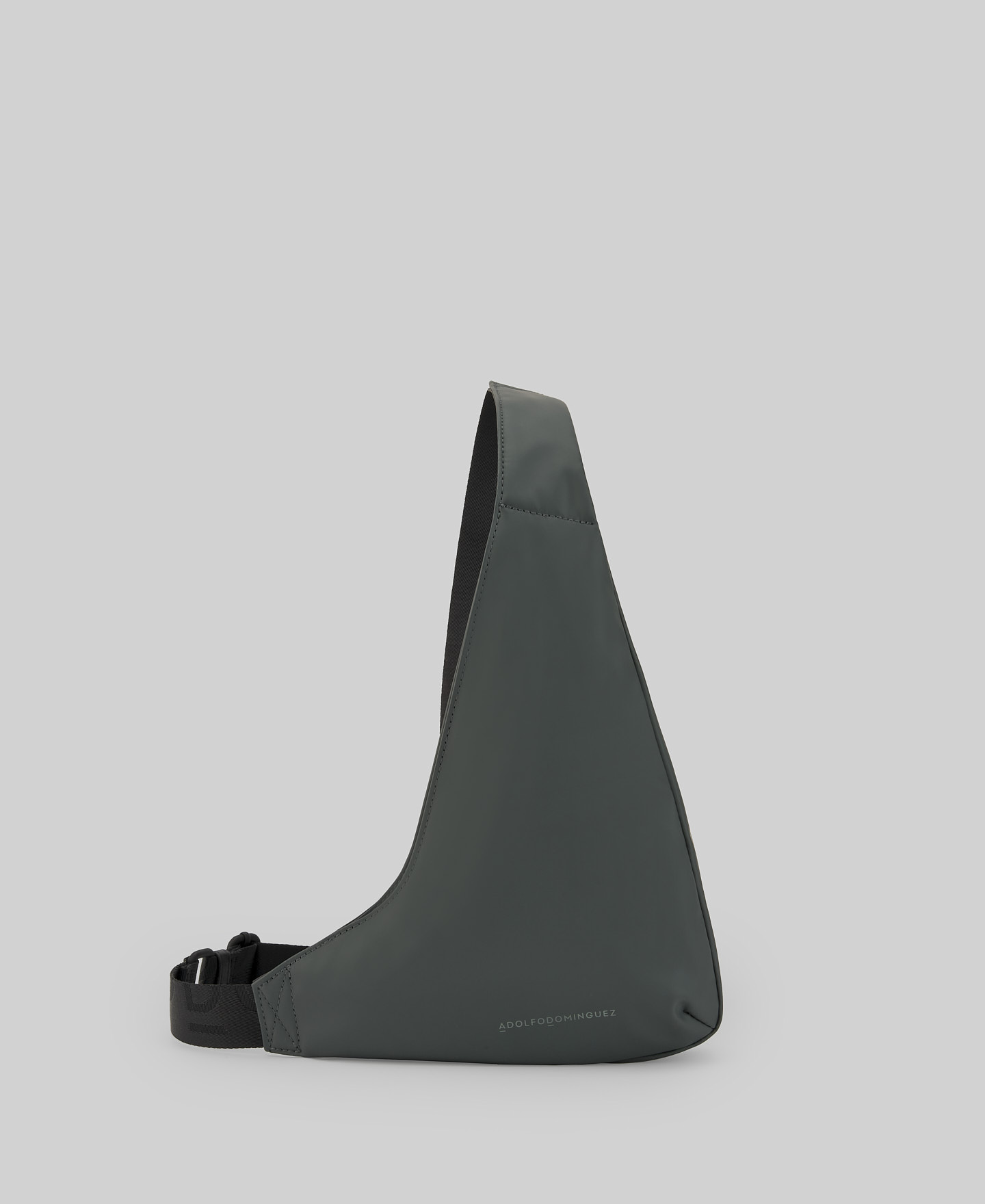 Recycled polyester crossbody man image number 0