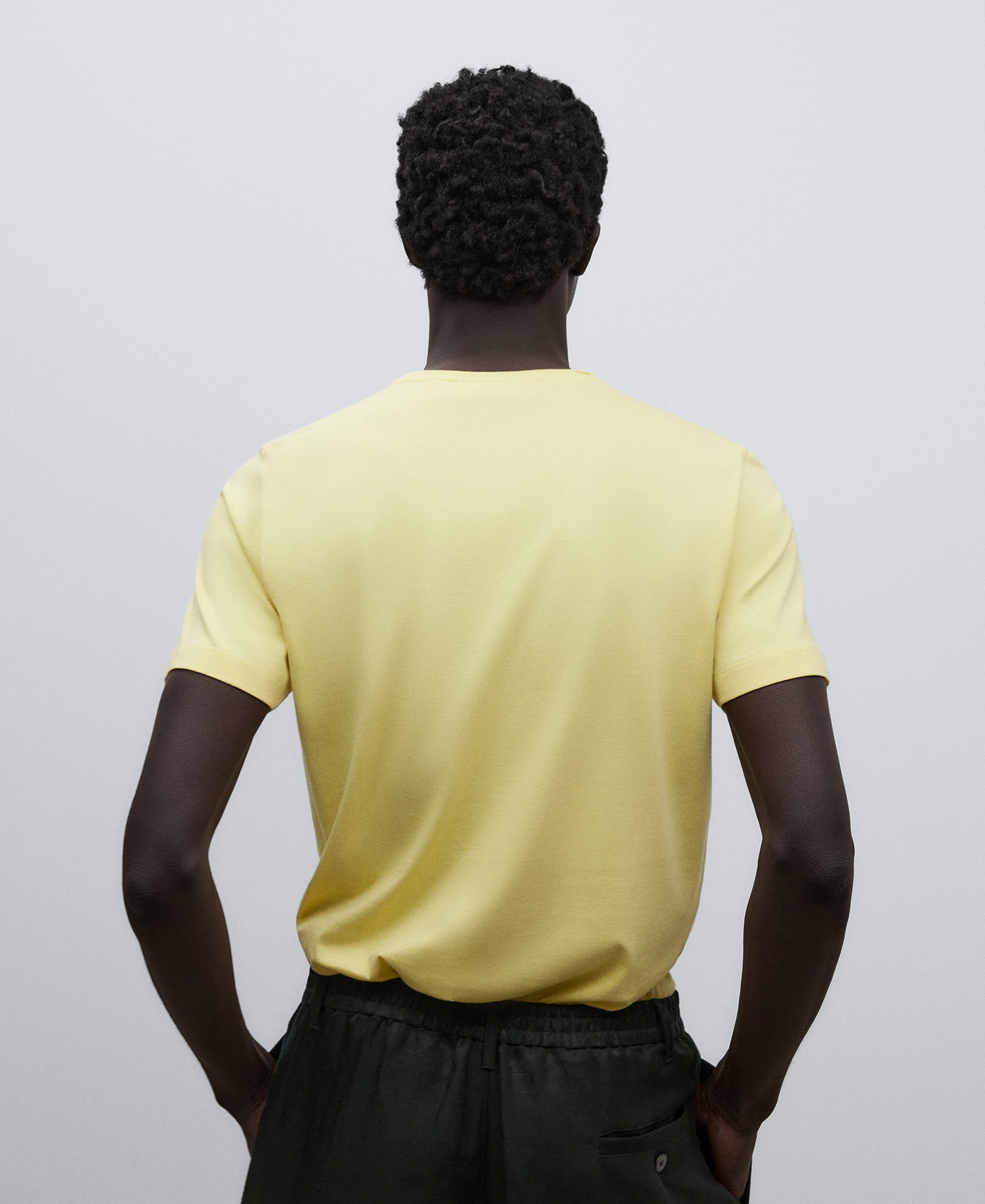 Camiseta regular fit en algodón hombre image number 2