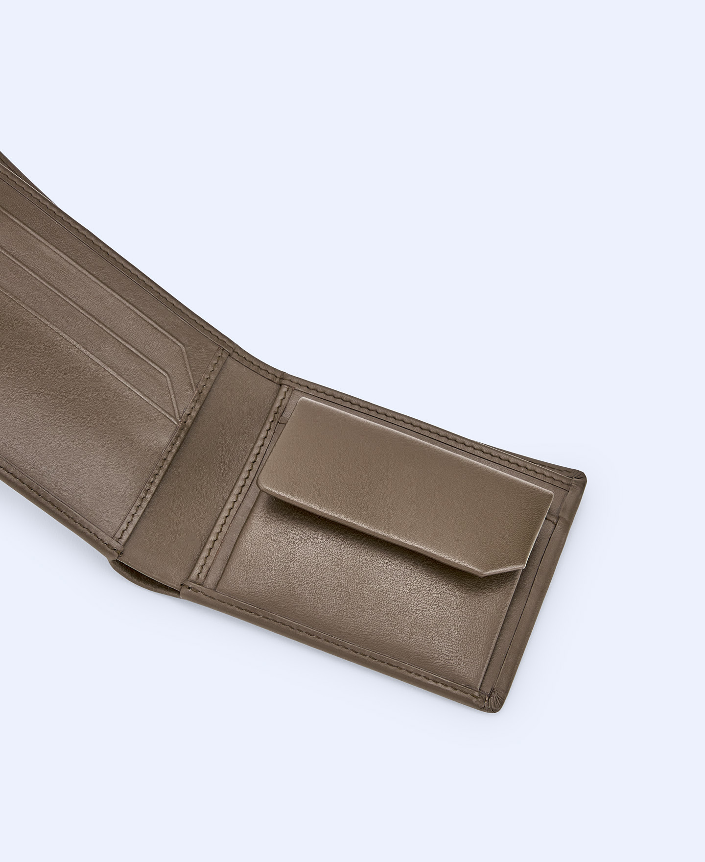 Cartera desplegable en piel responsable image number 1