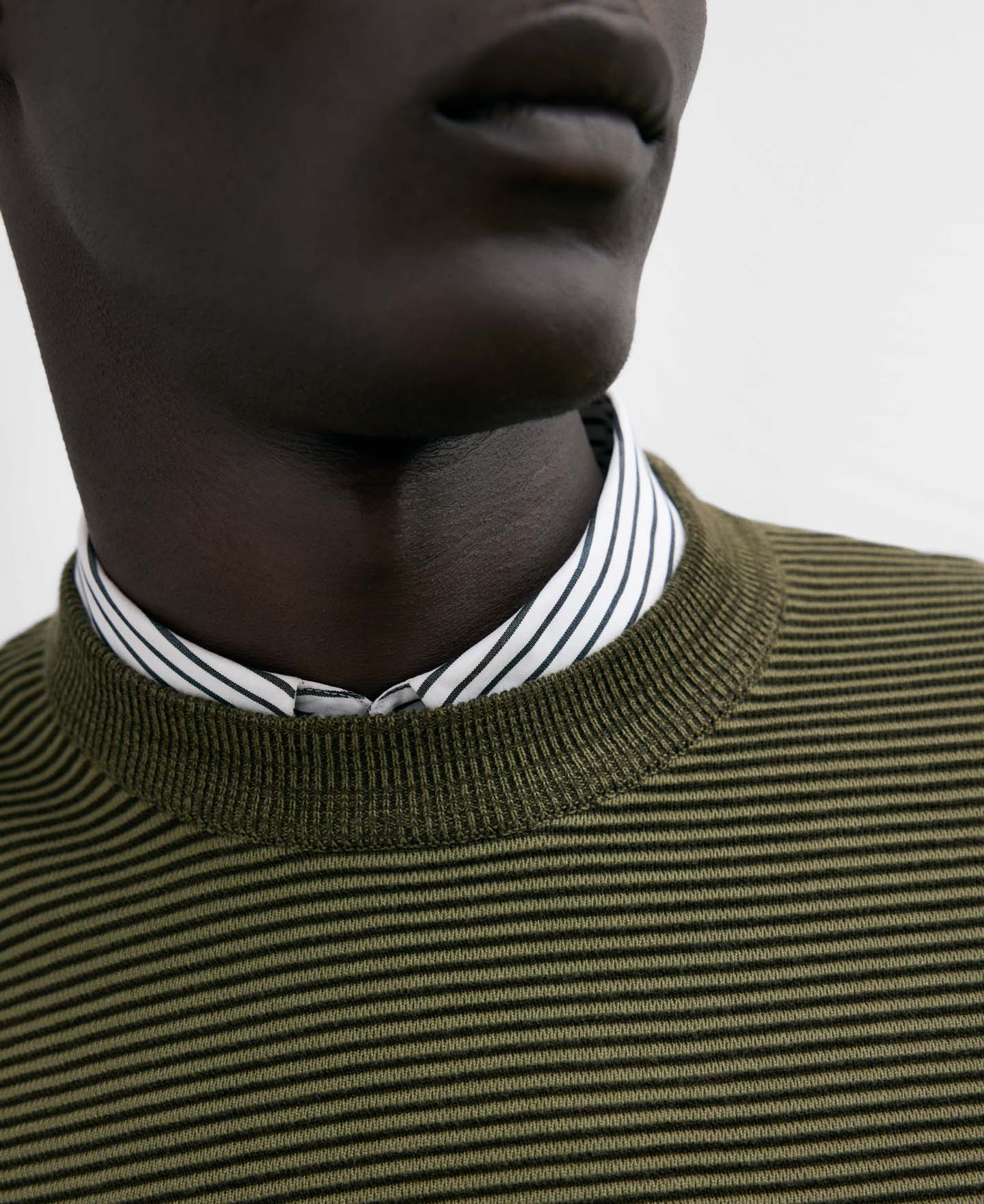 Mixed khaki crew neckline sweater image number 3