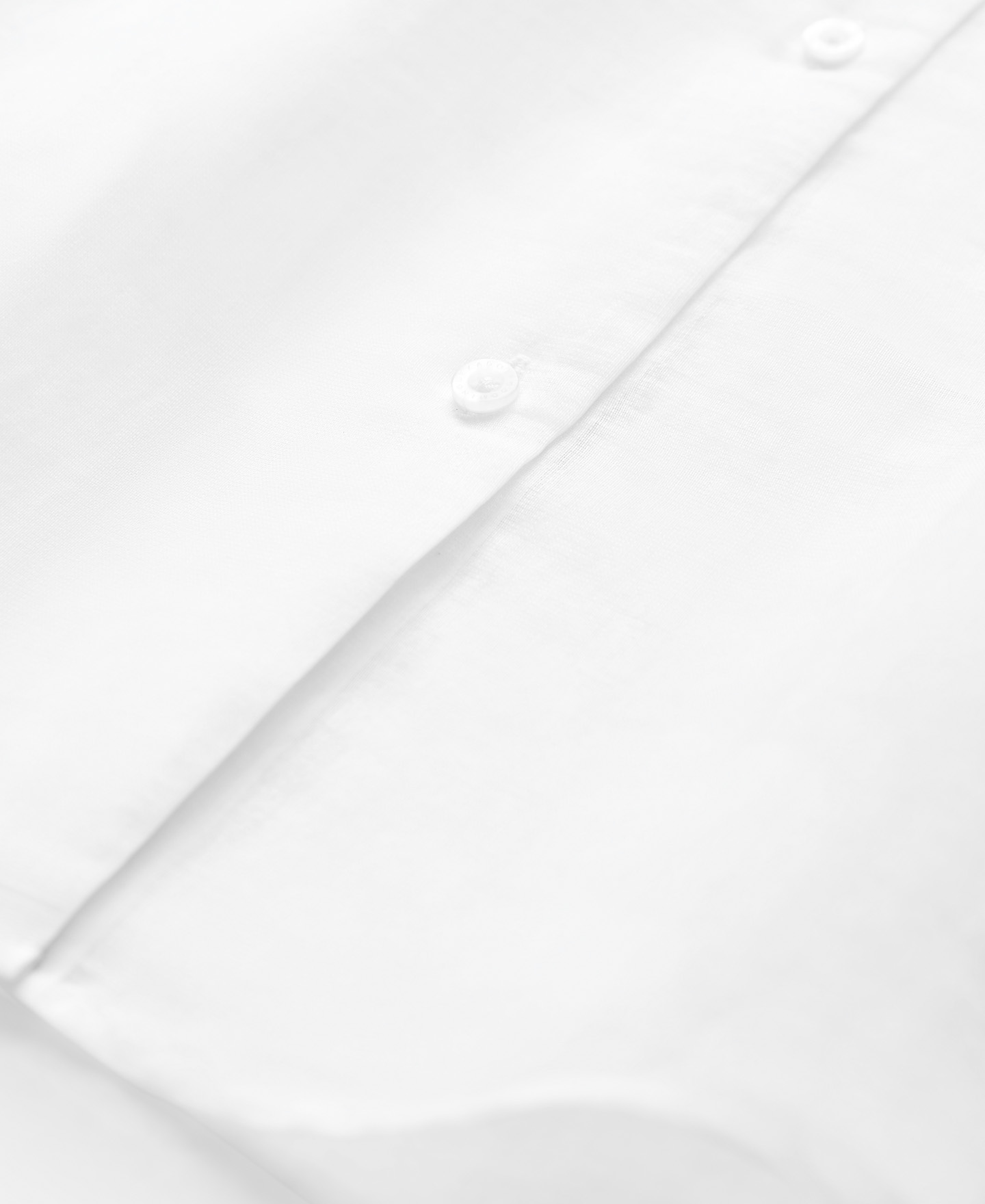 Wide shirt with puffed sleeves image number 7