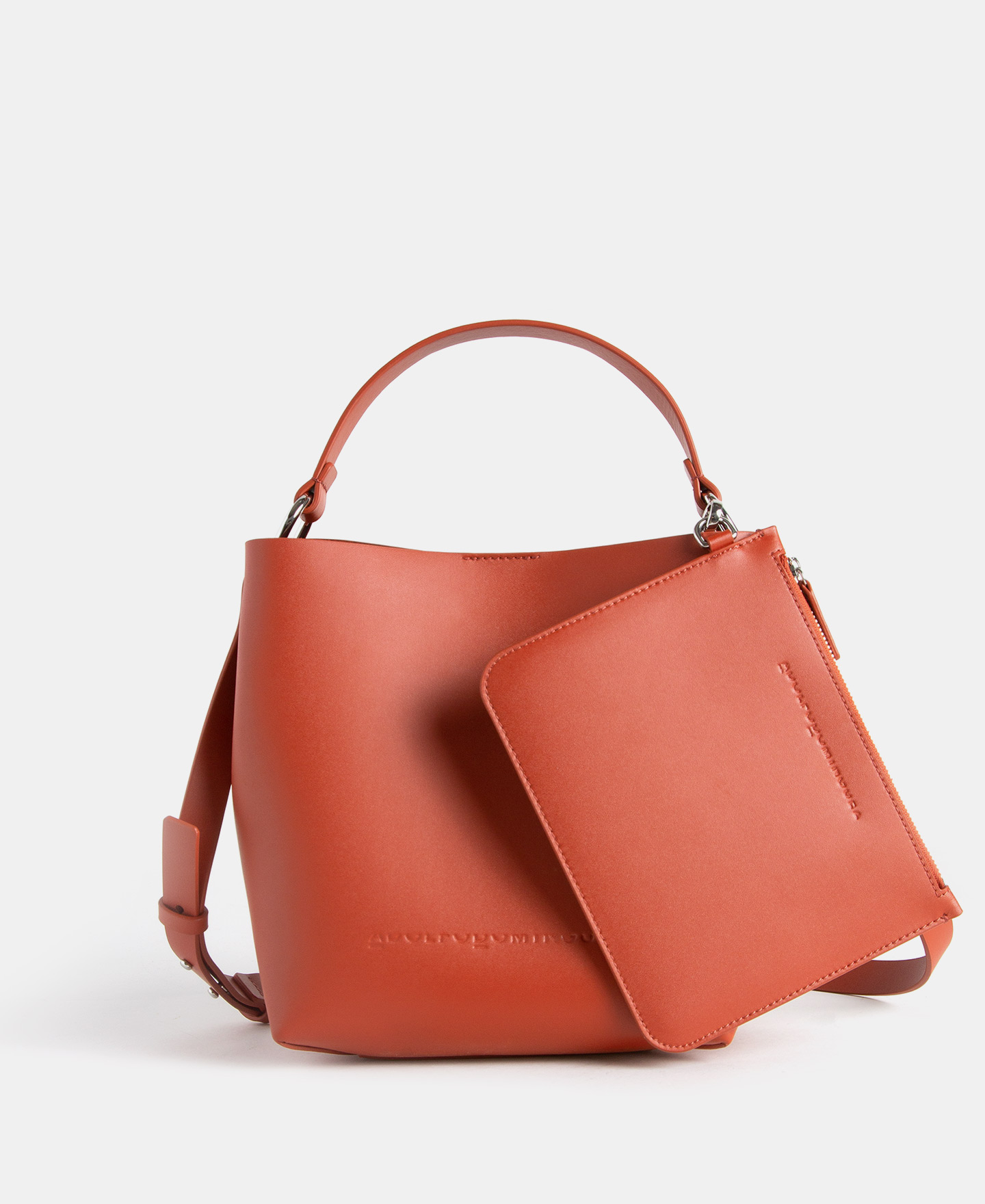 Bolso saco en piel vaqueta image number 0