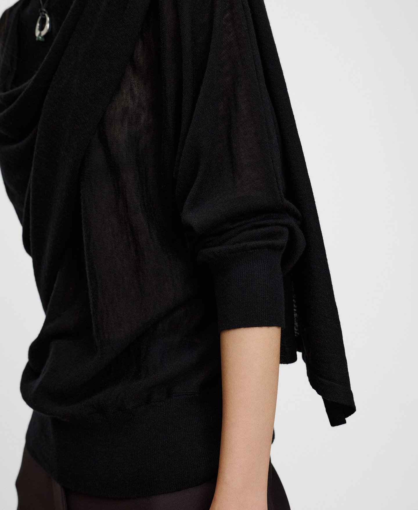 Merino wool fine sweater with scarf image number 3