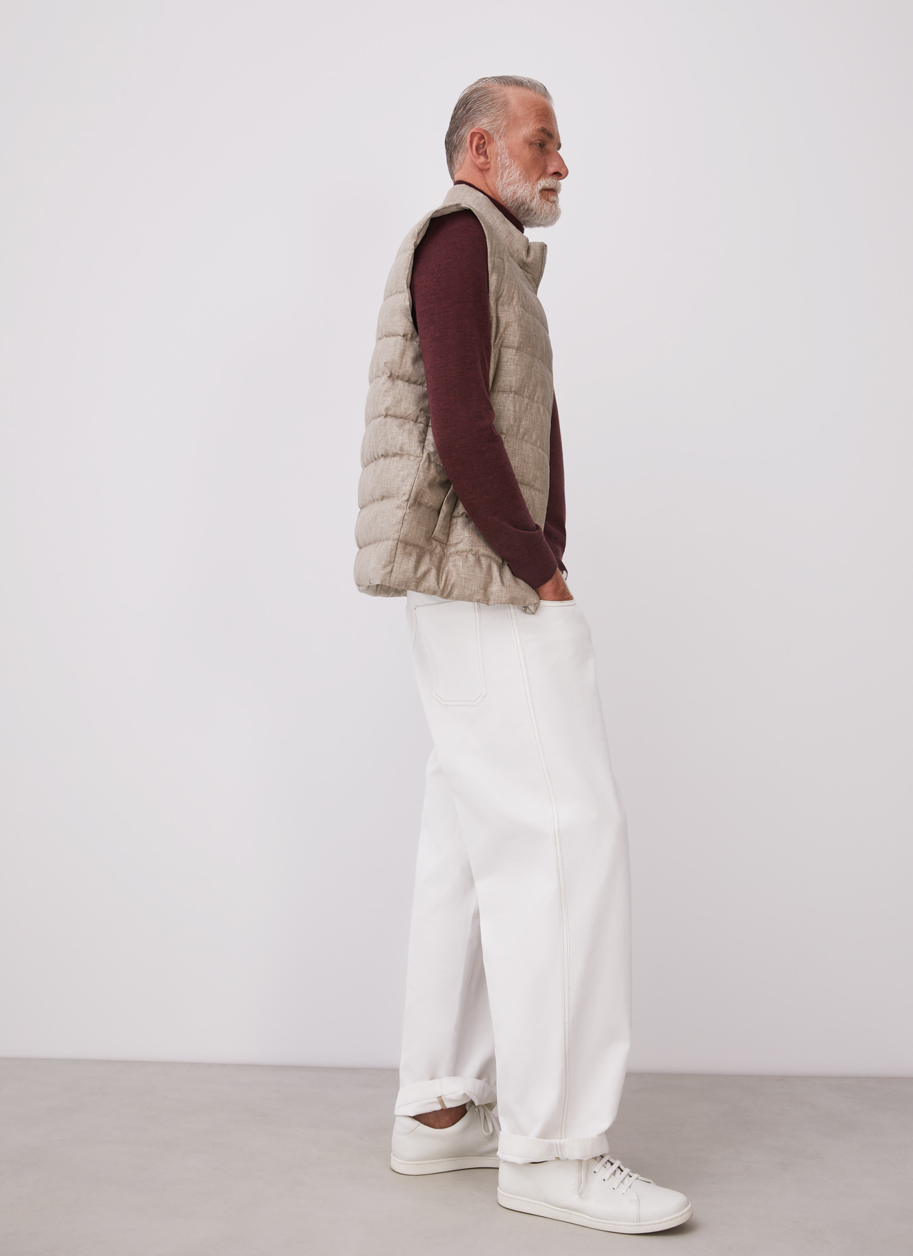 Linen blend padded waistcoat image number 4