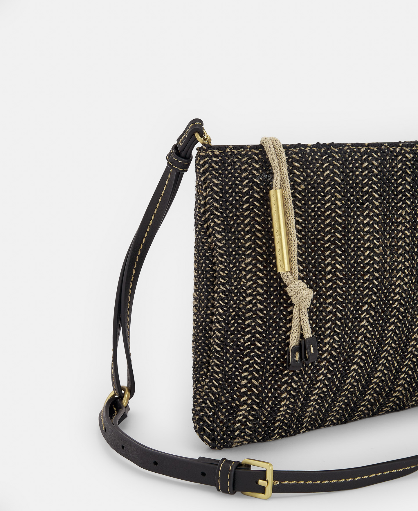 Recycled raffia clutch image number 3