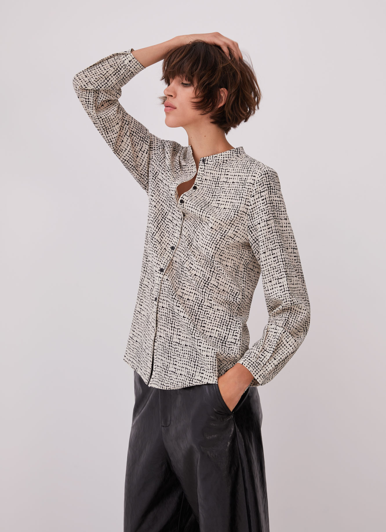Printed shirt with crew collar image number 3