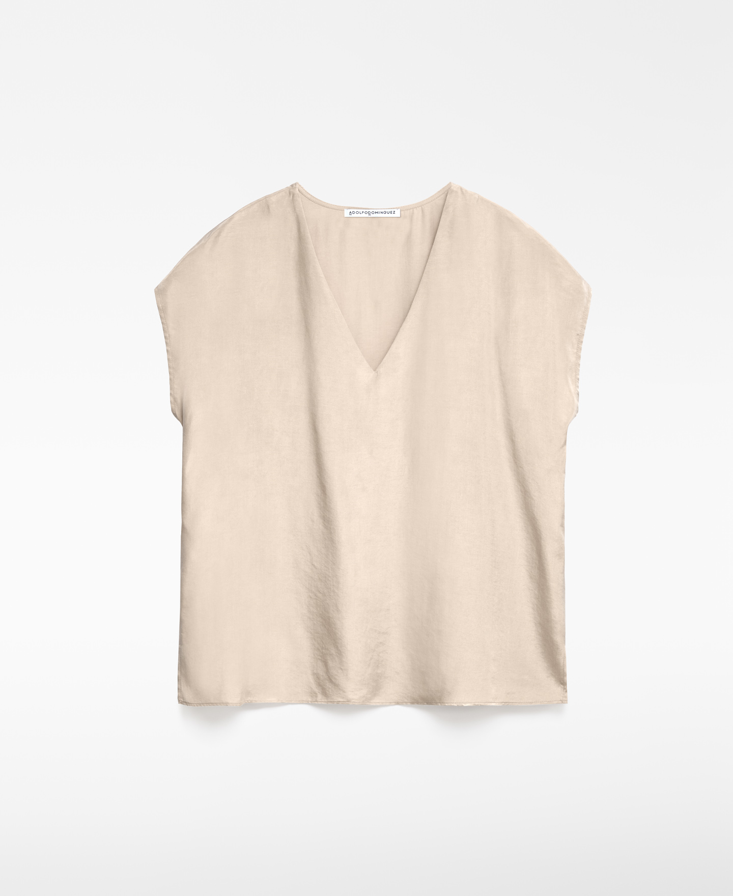 V-neckline straight top woman image number 4