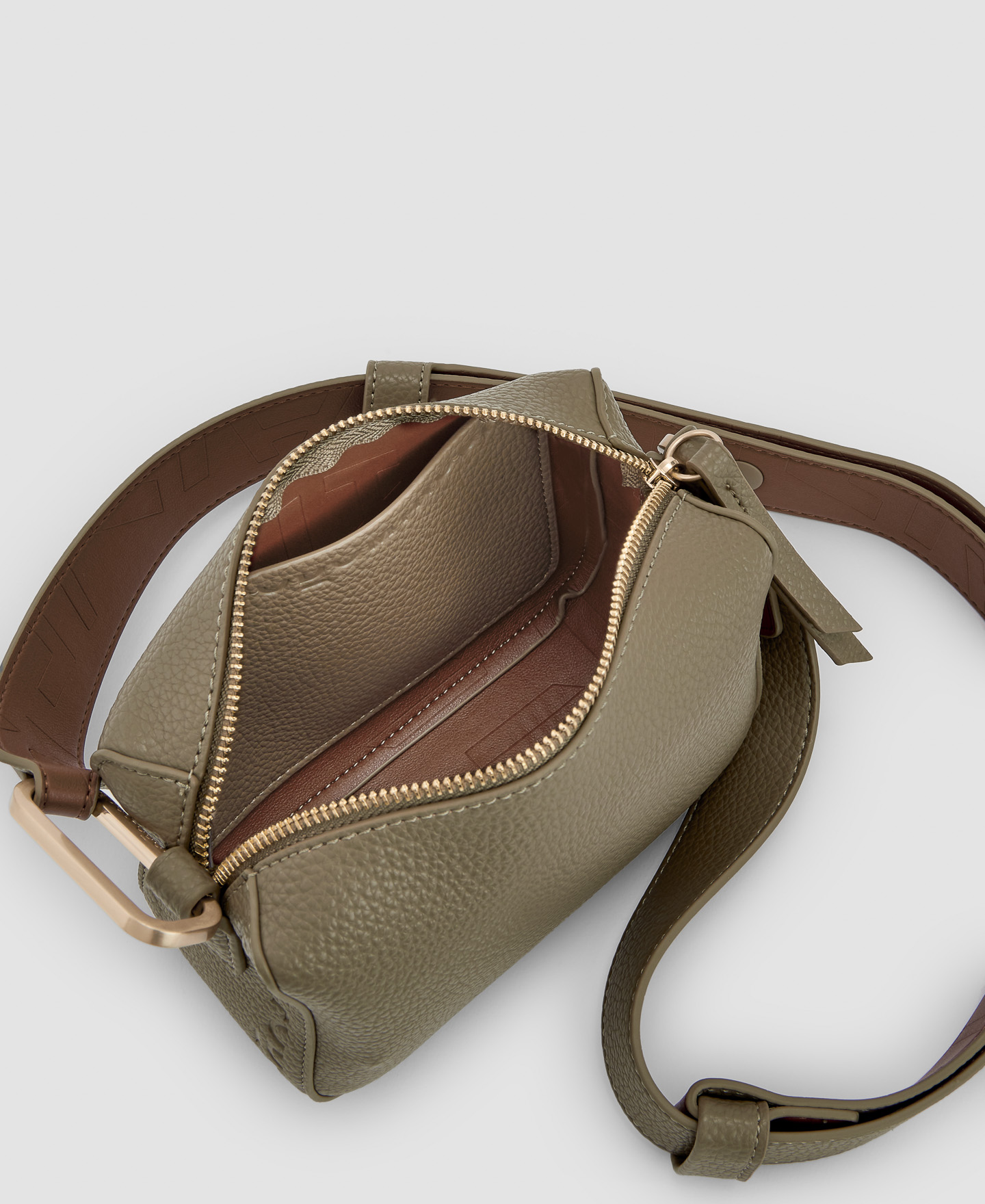 Recycled materials shoulder bag image number 2