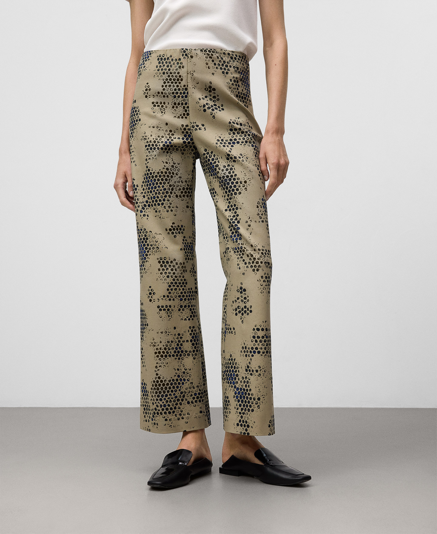 Printed flare trousers woman image number 0
