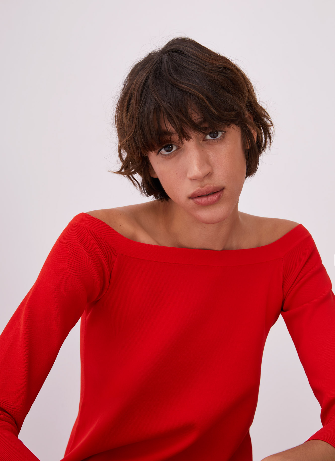 Thick-stretch knit sweater image number 4