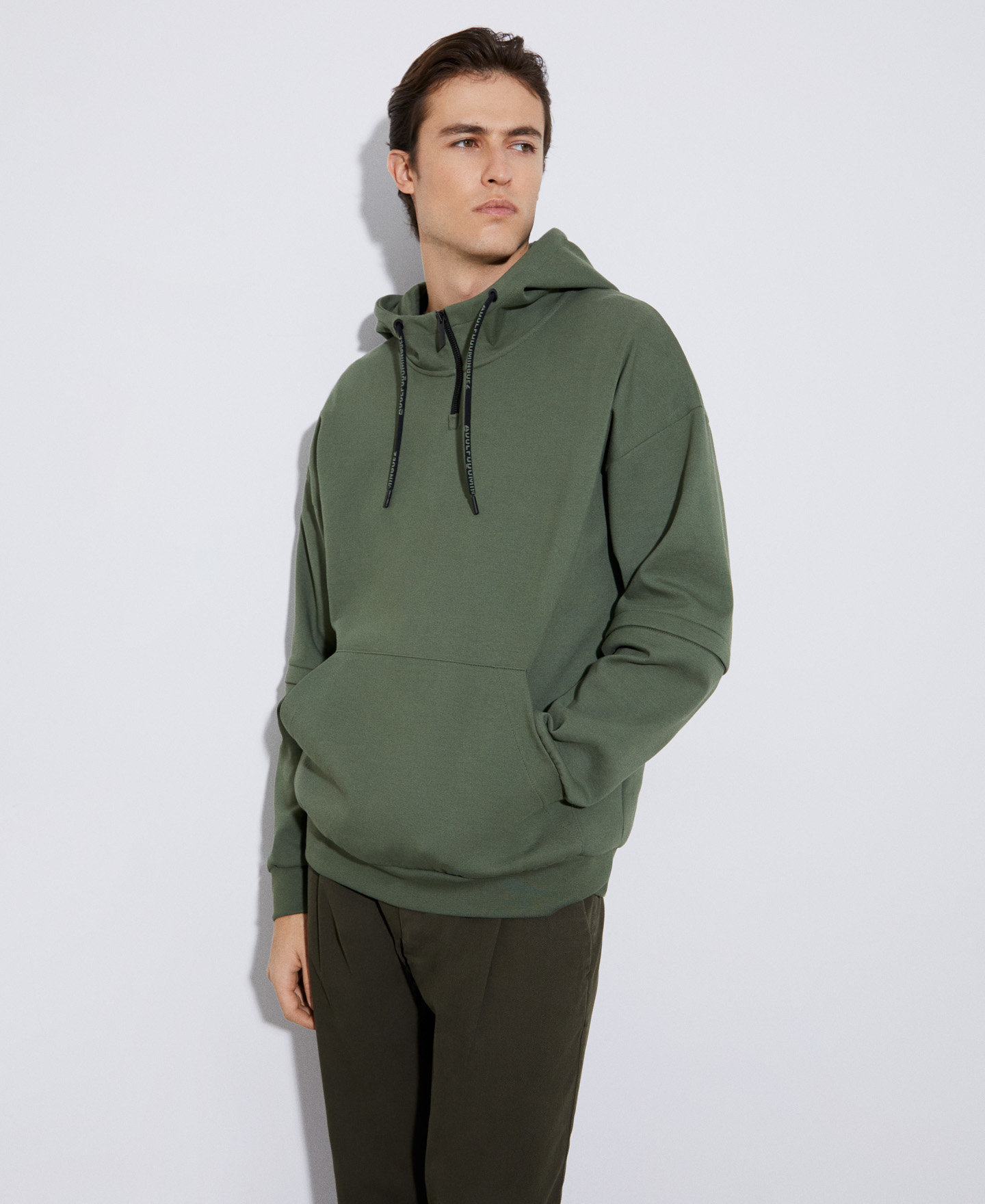 Cotton sweatshirt detachable sleeves image number 0