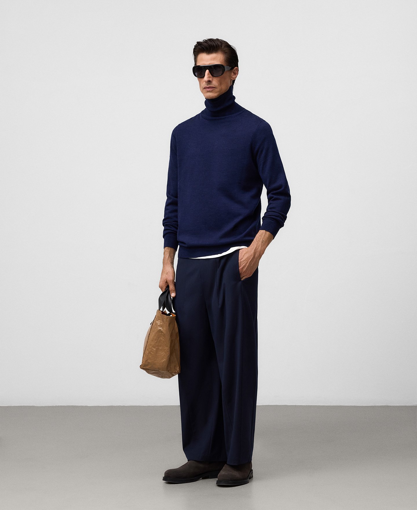 Merino wool turtleneck sweater man image number 1