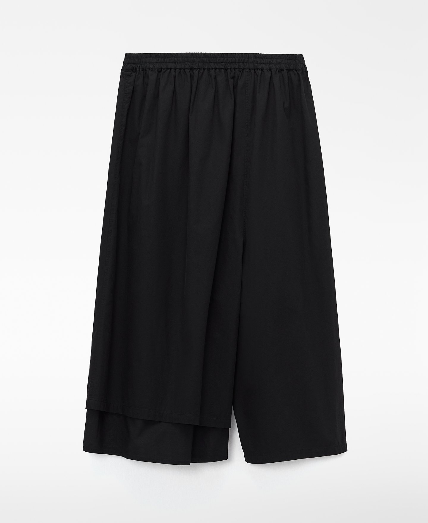 Bermuda asim&eacute;trica pieza superpuesta image number 5